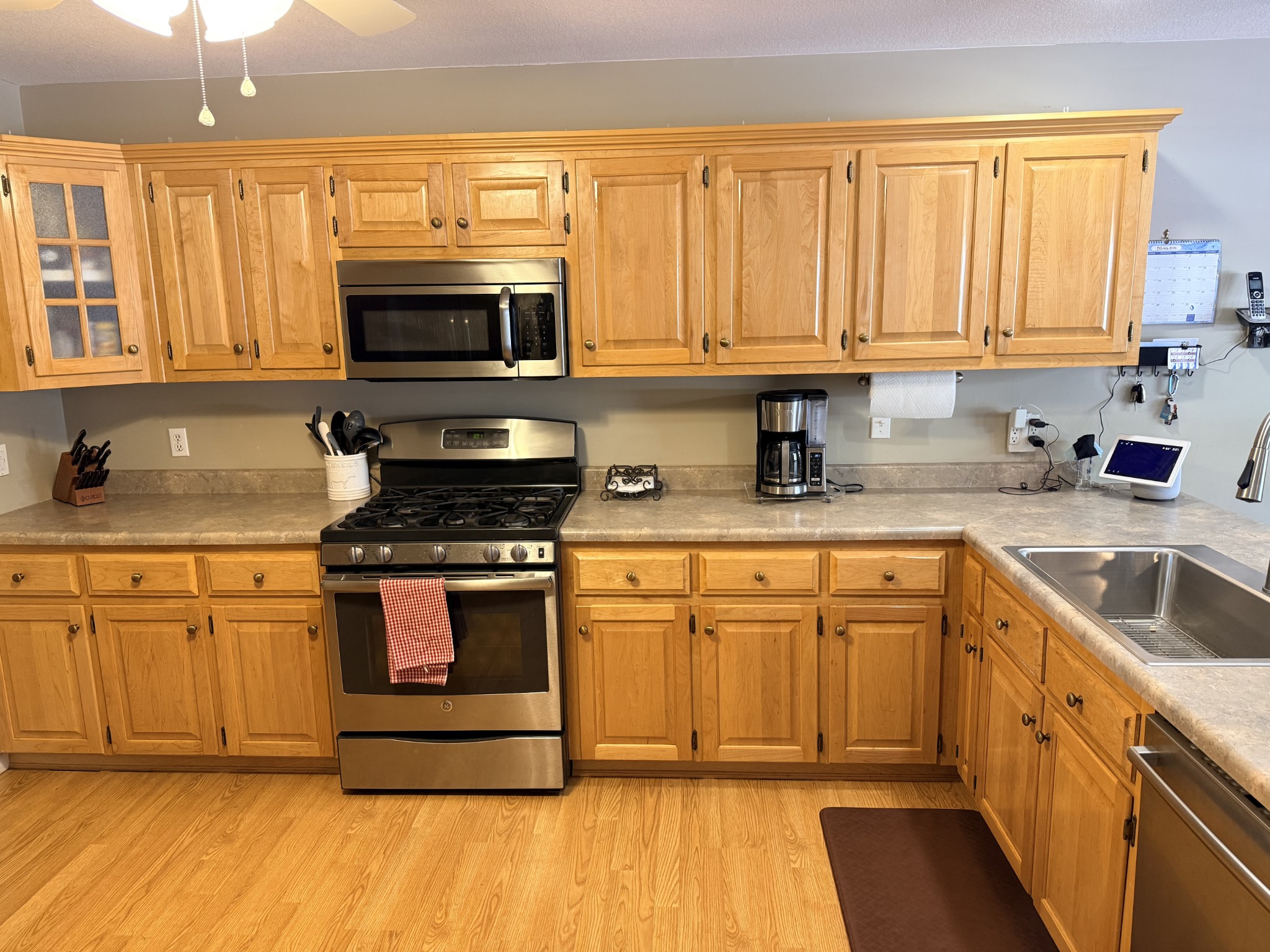 2329 Roslin Rd Property Photo 14