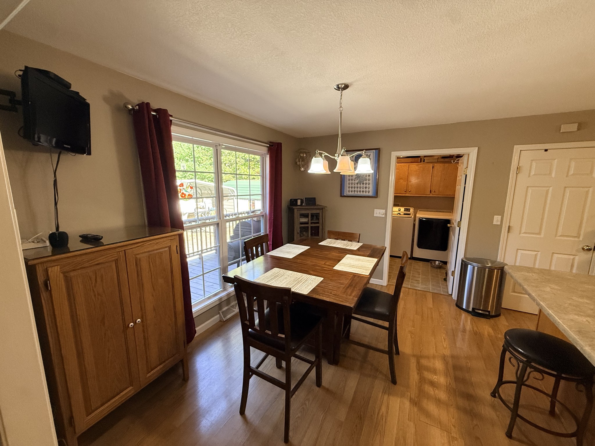 2329 Roslin Rd Property Photo 17