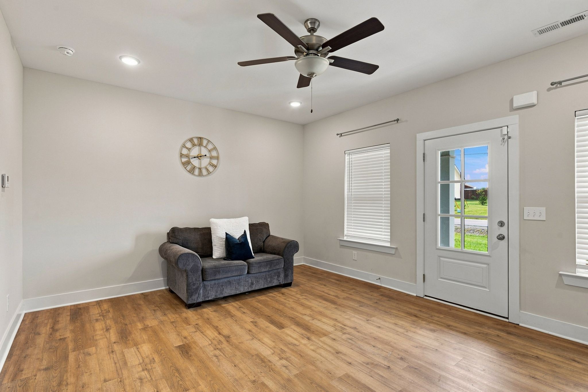934 Kalu Dr Property Photo 4