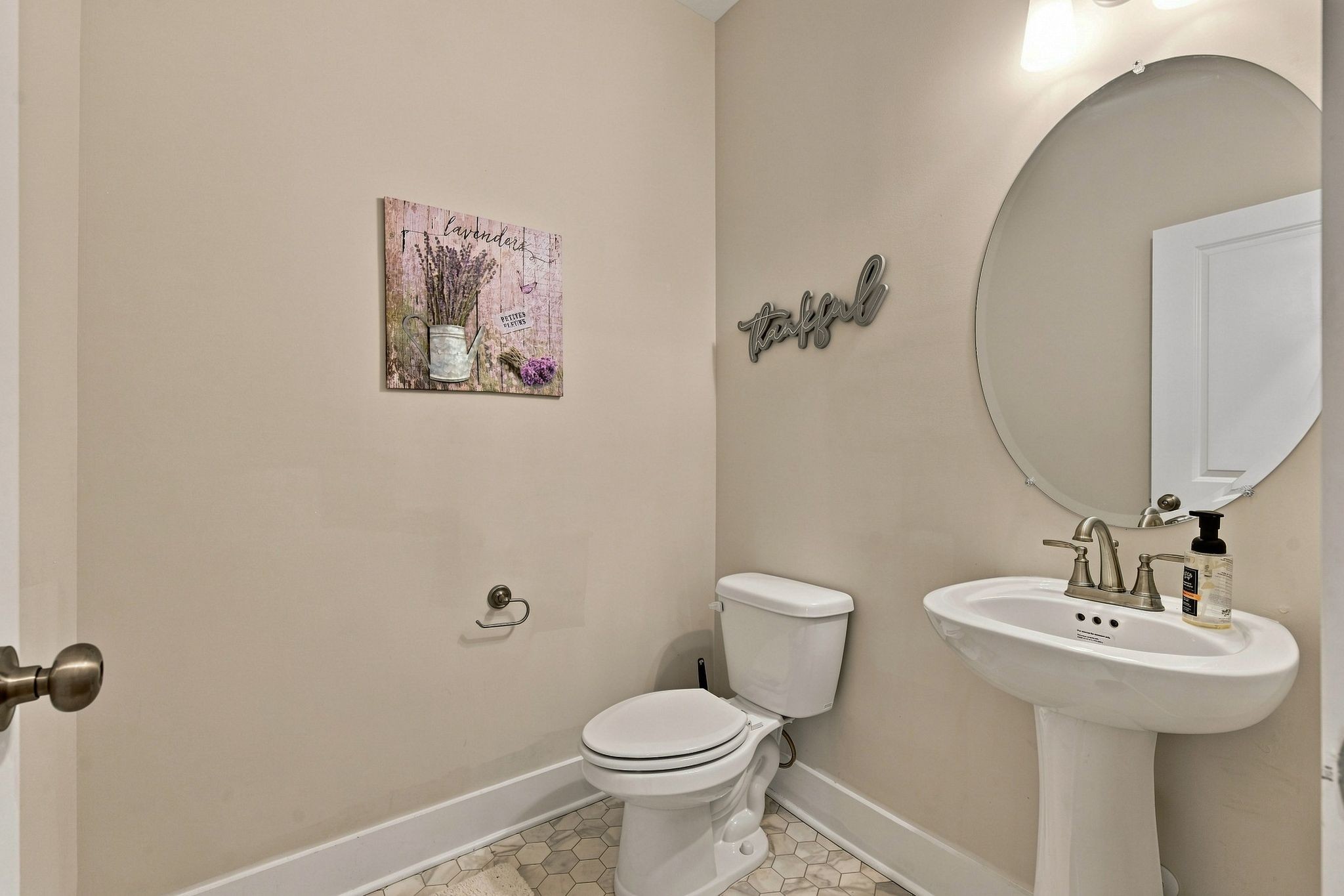 934 Kalu Dr Property Photo 6