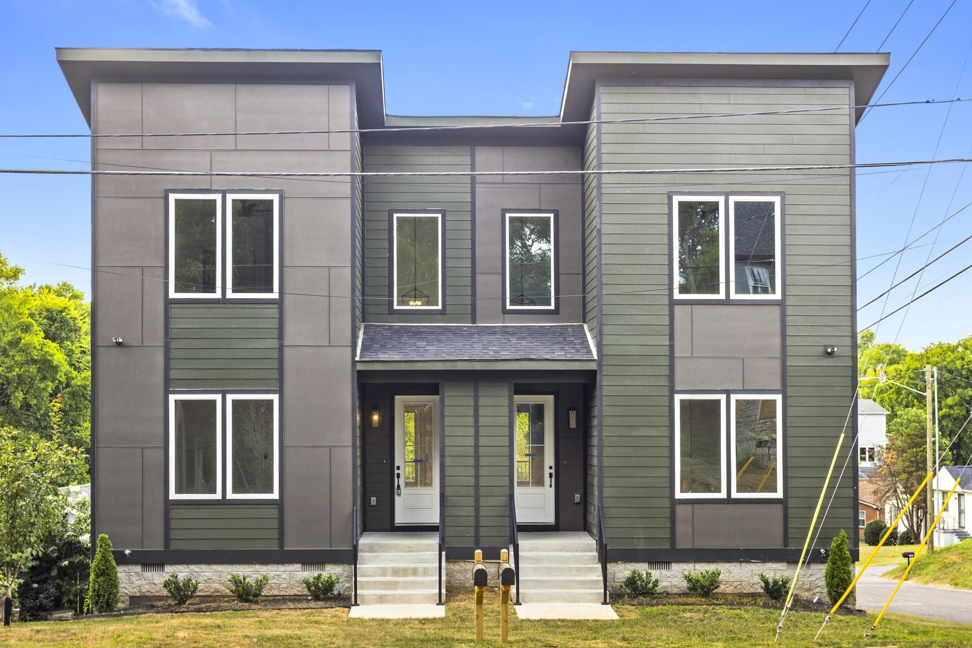 2211 18th Ave, N Property Photo 1