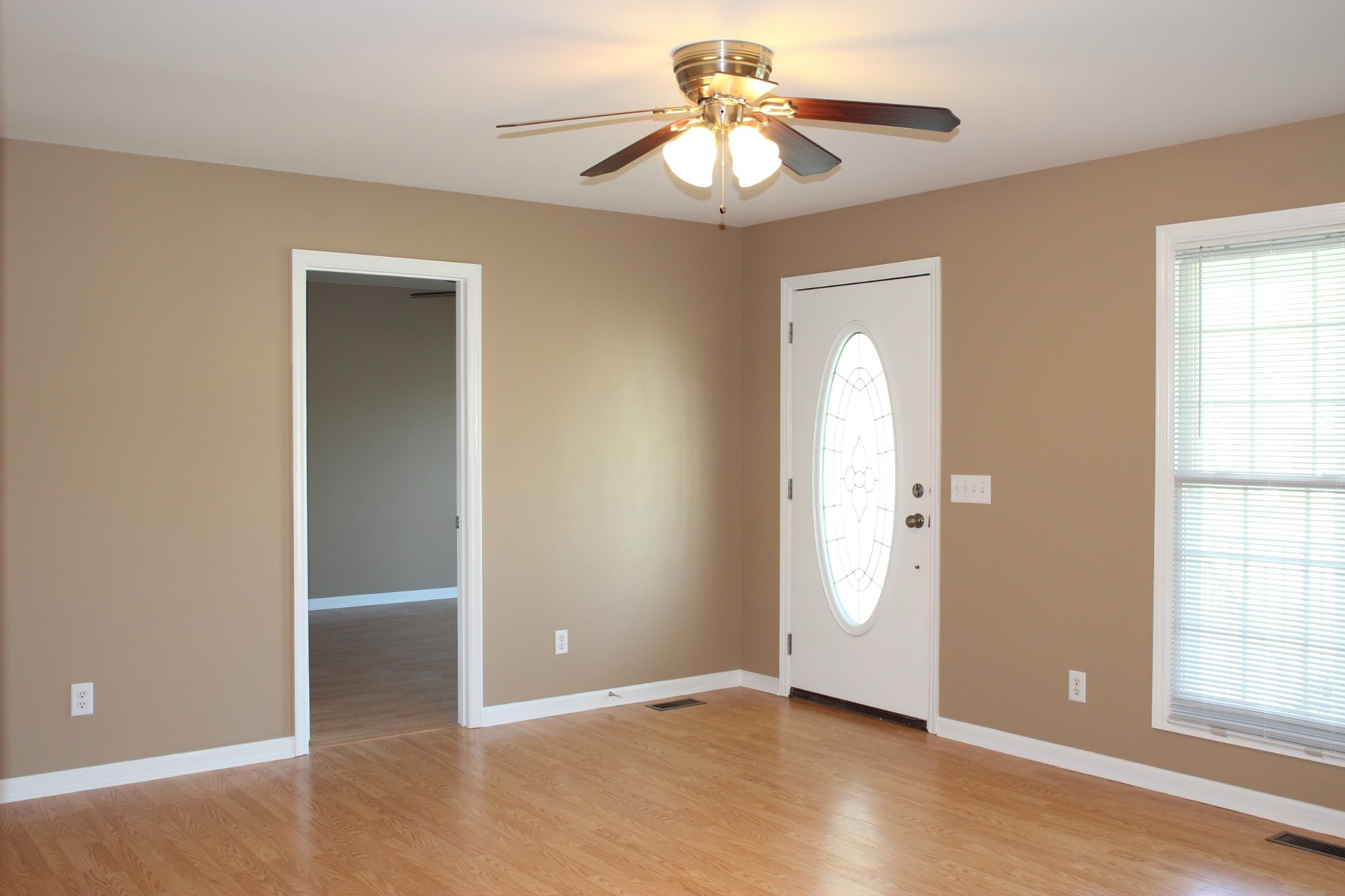 75 Sandstone Ct Property Photo 3