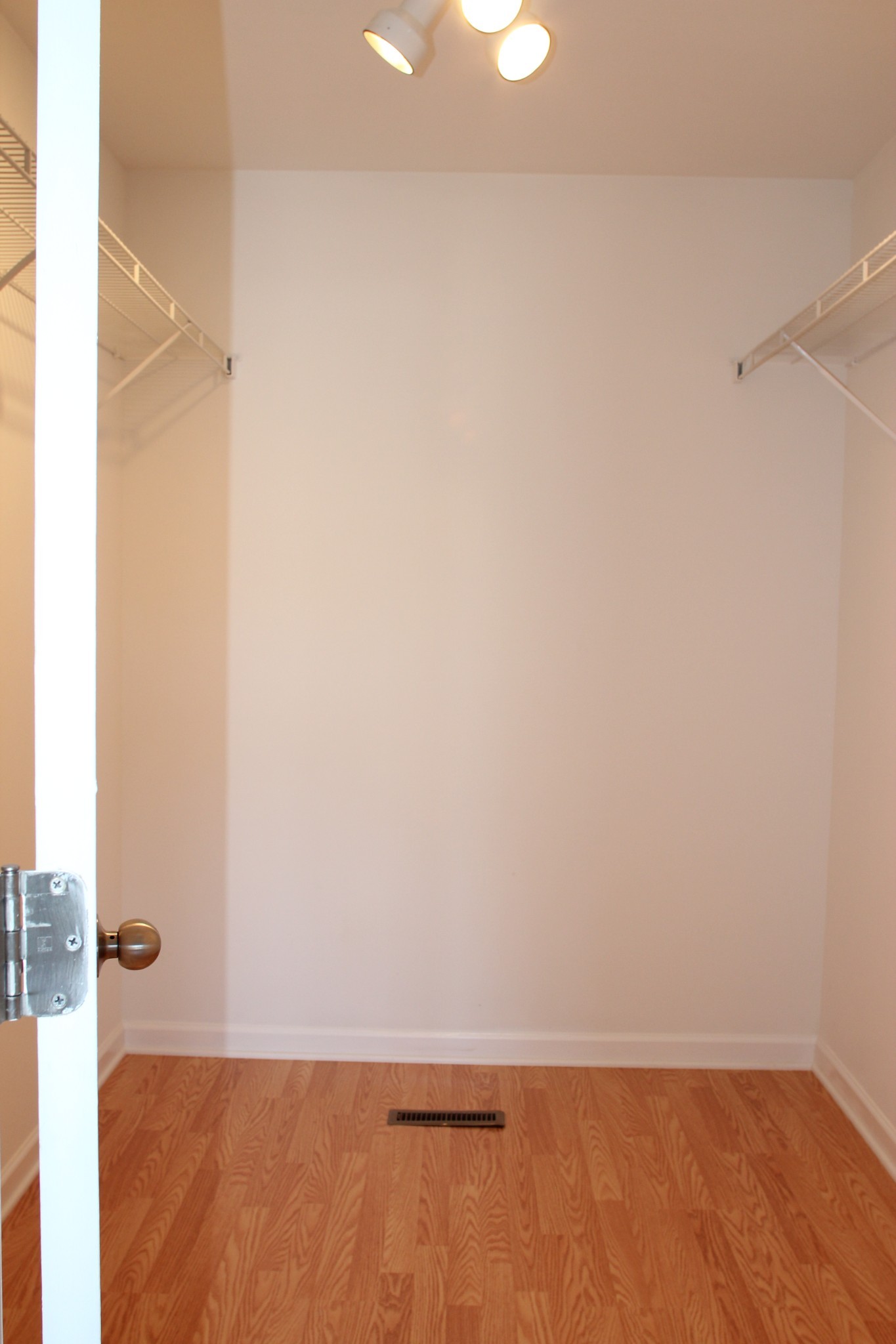 75 Sandstone Ct Property Photo 5