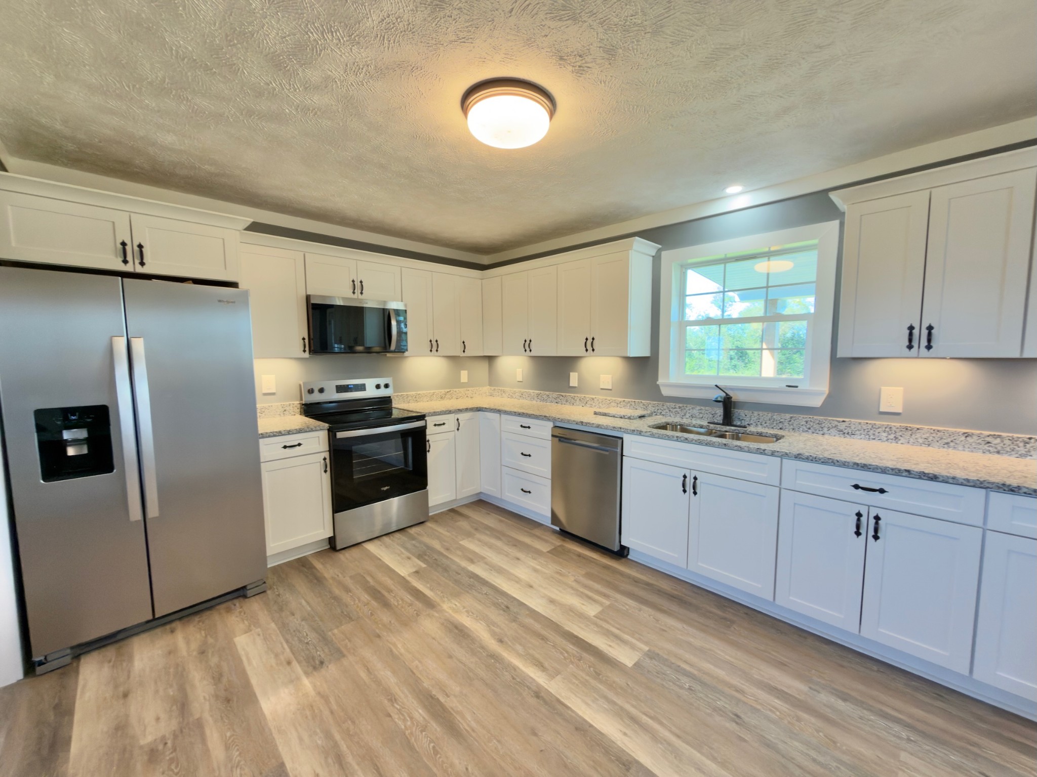 66 Spry Rd Property Photo 8