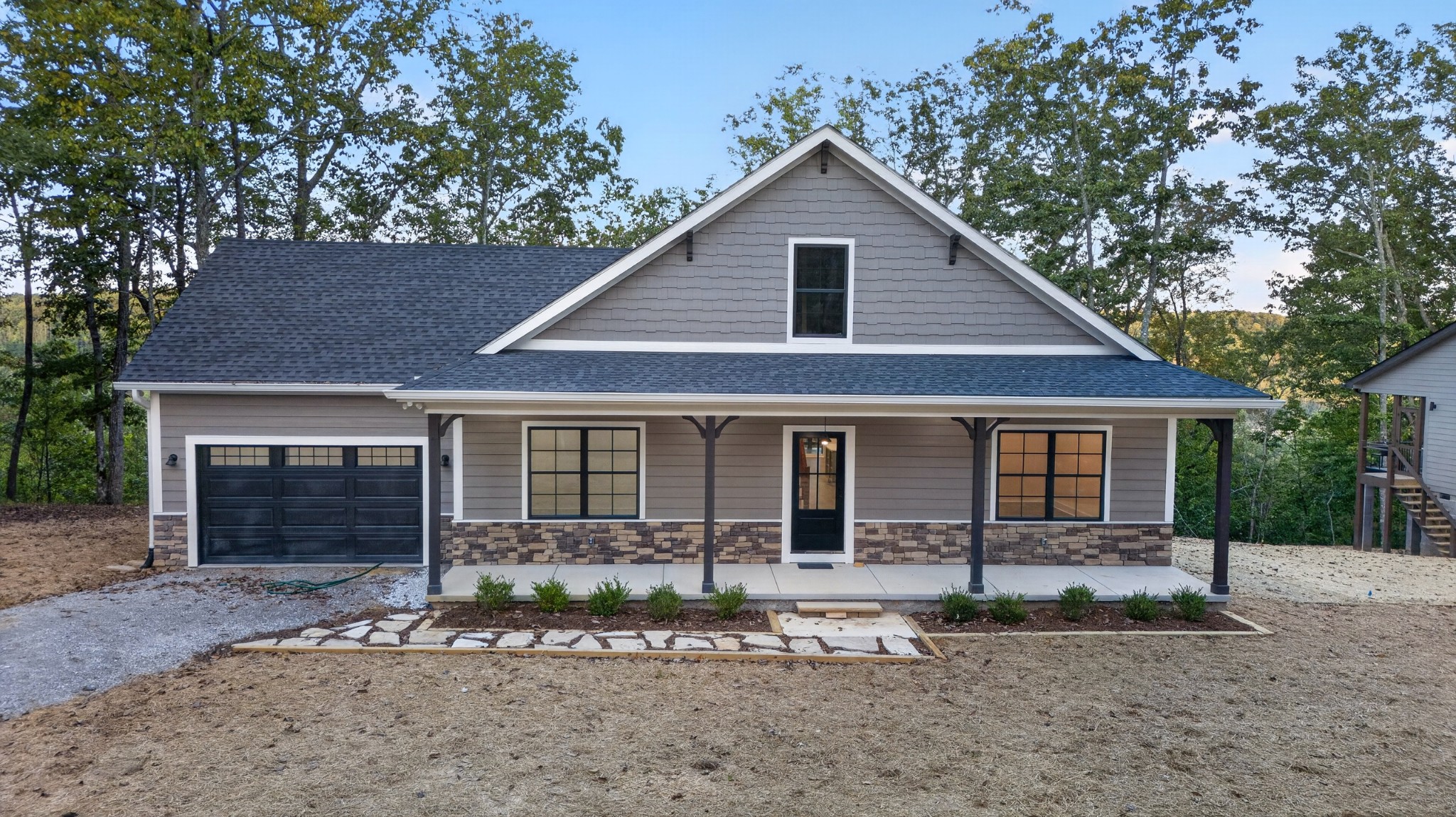 1734 Ridge Cliff Dr Property Photo 1