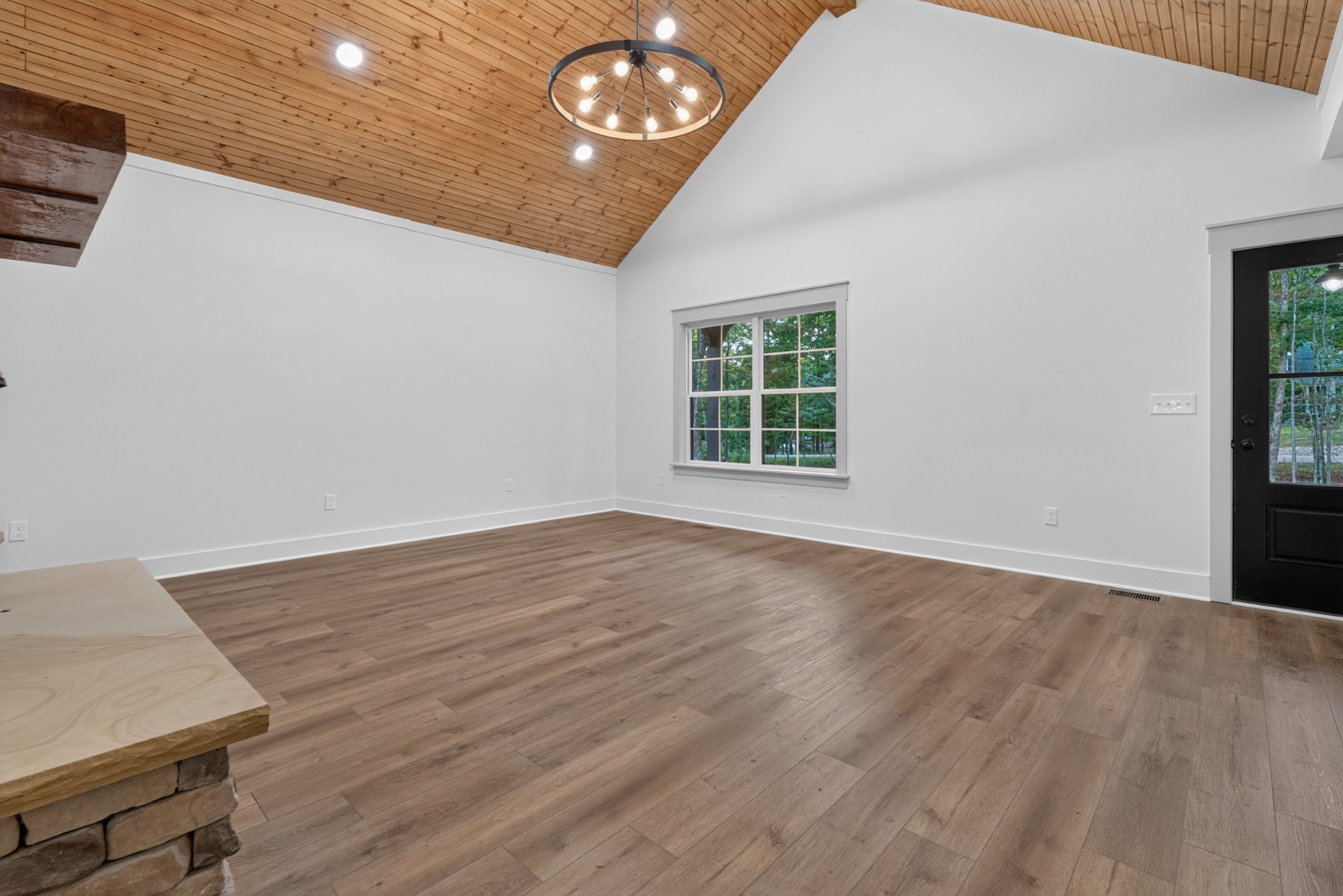 1734 Ridge Cliff Dr Property Photo 8