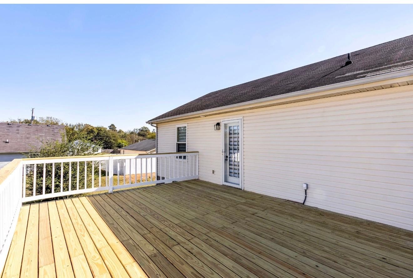 833 Carmen Way Property Photo 4