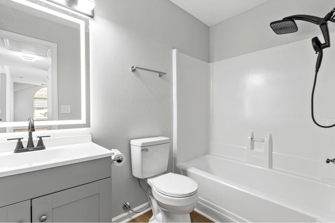 833 Carmen Way Property Photo 16