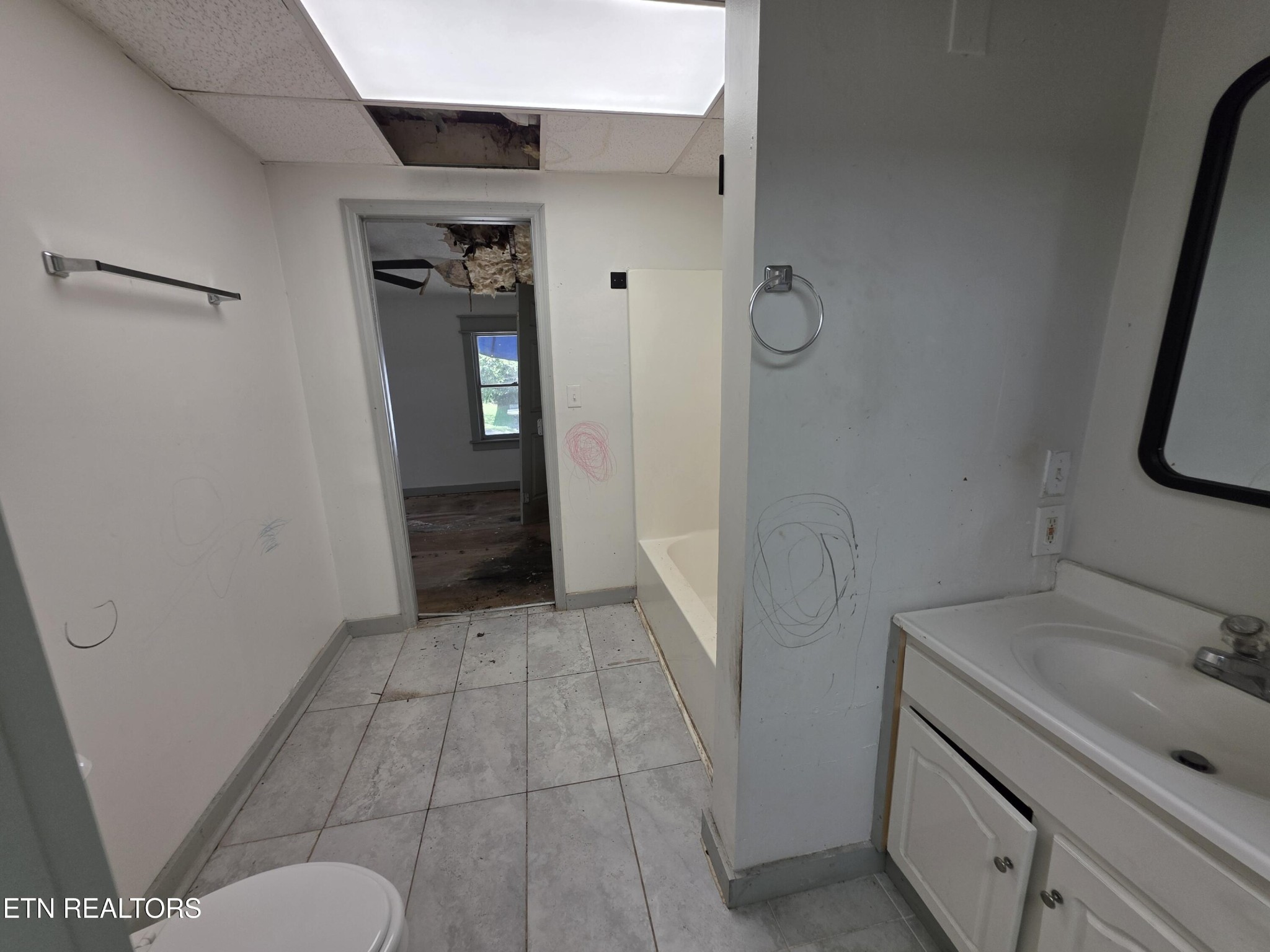 3906 Luwana Lane Property Photo 2