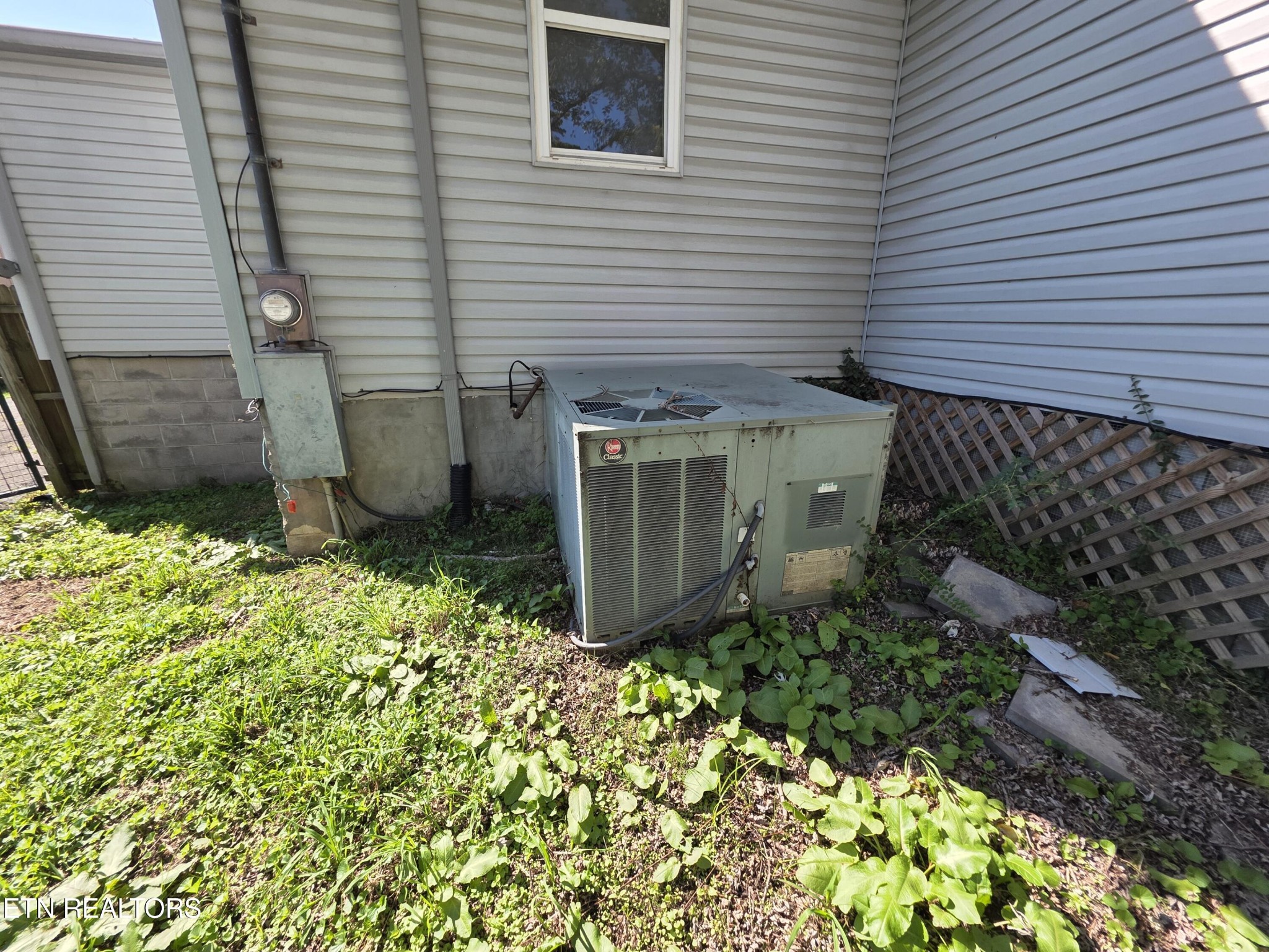 3906 Luwana Lane Property Photo 20