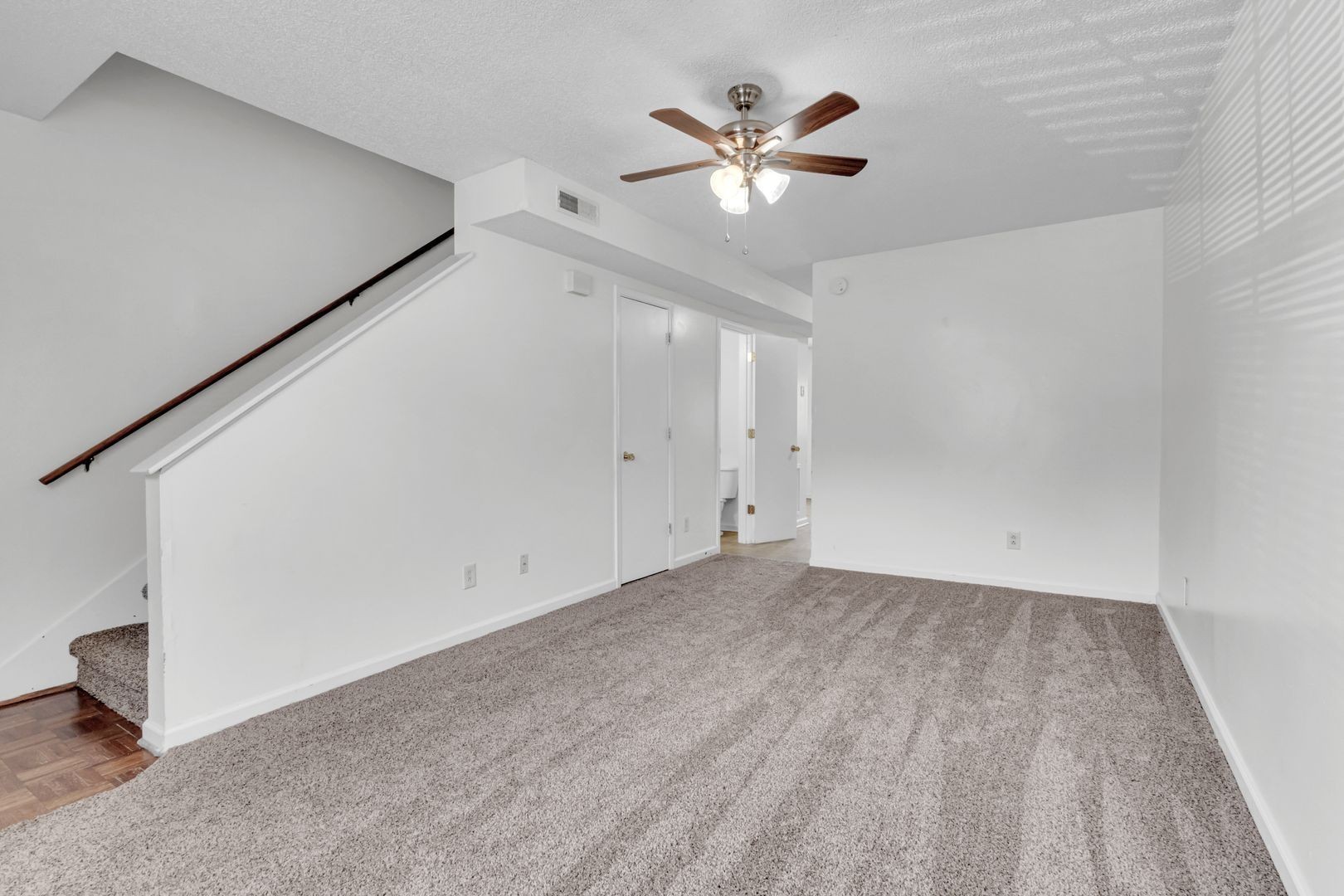 293 Stateline Rd Property Photo 4
