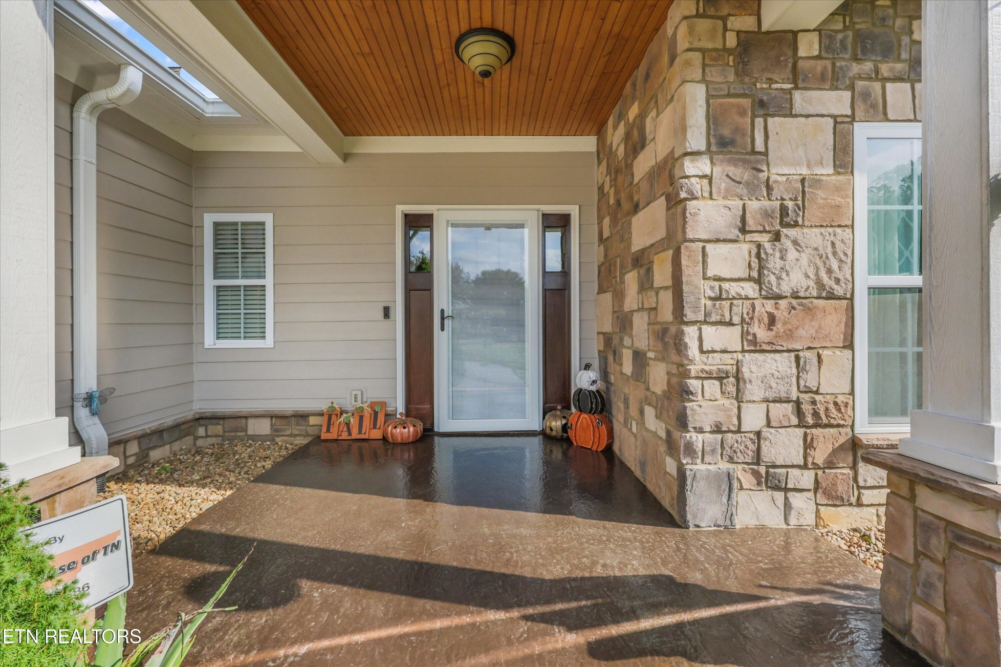 146 Lighthouse Blvd Property Photo 2