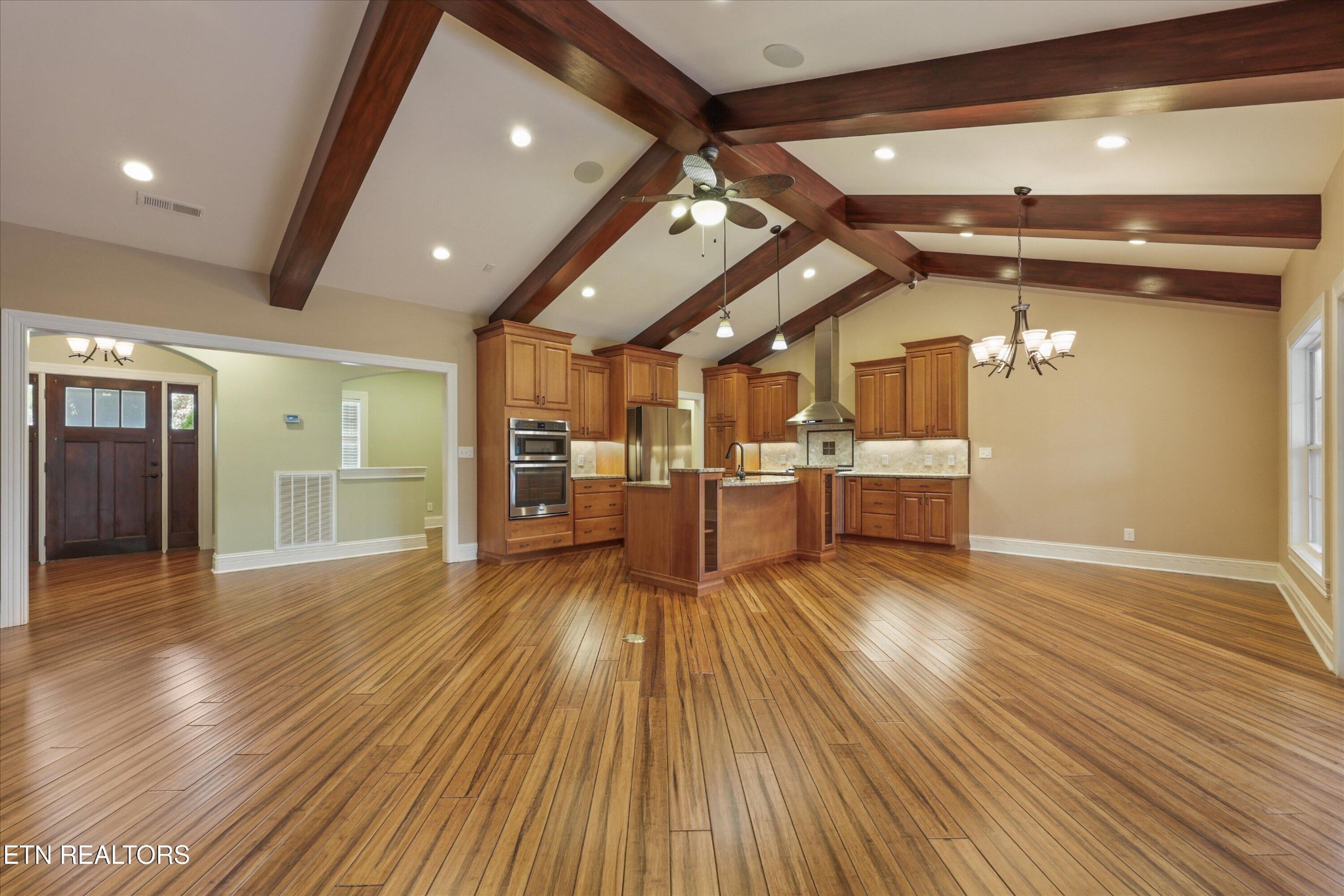 146 Lighthouse Blvd Property Photo 6