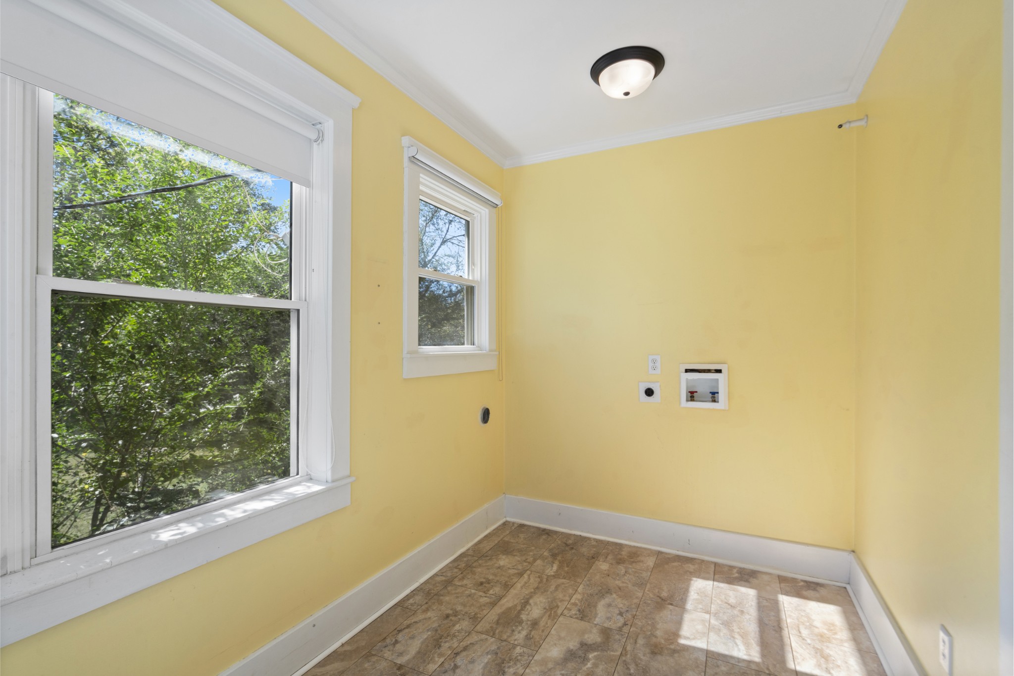 115 Perry St Property Photo 7