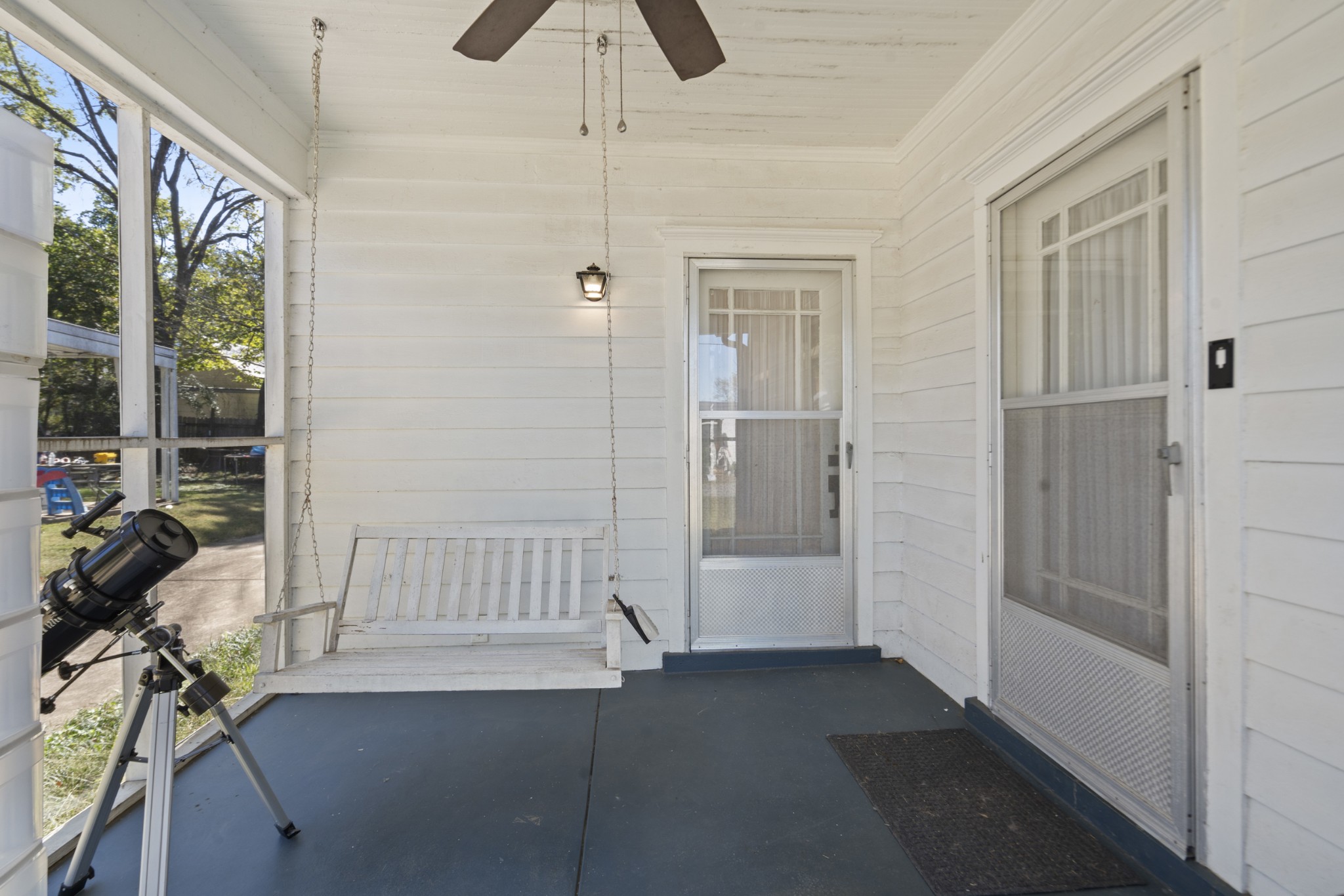 115 Perry St Property Photo 12