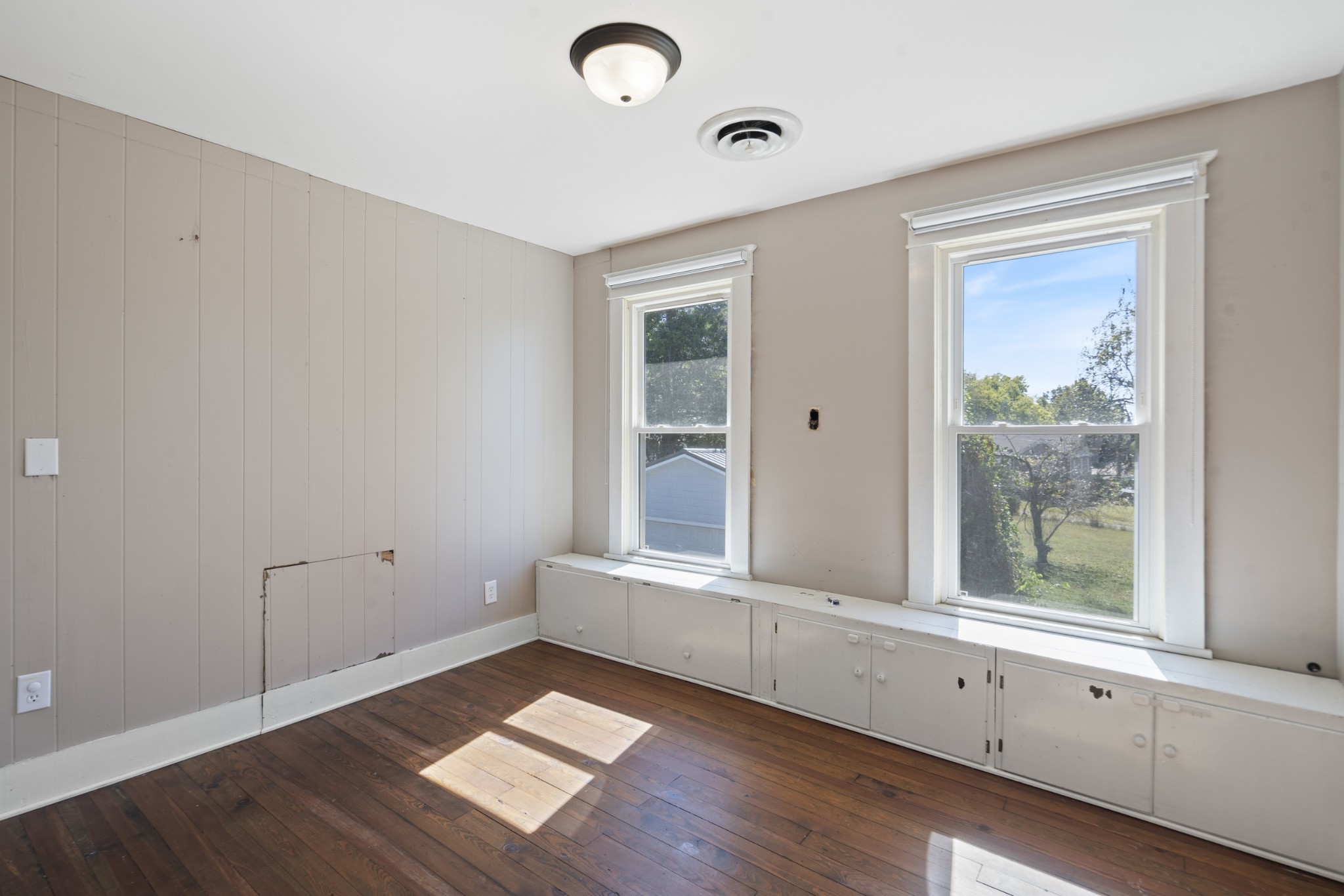 115 Perry St Property Photo 25