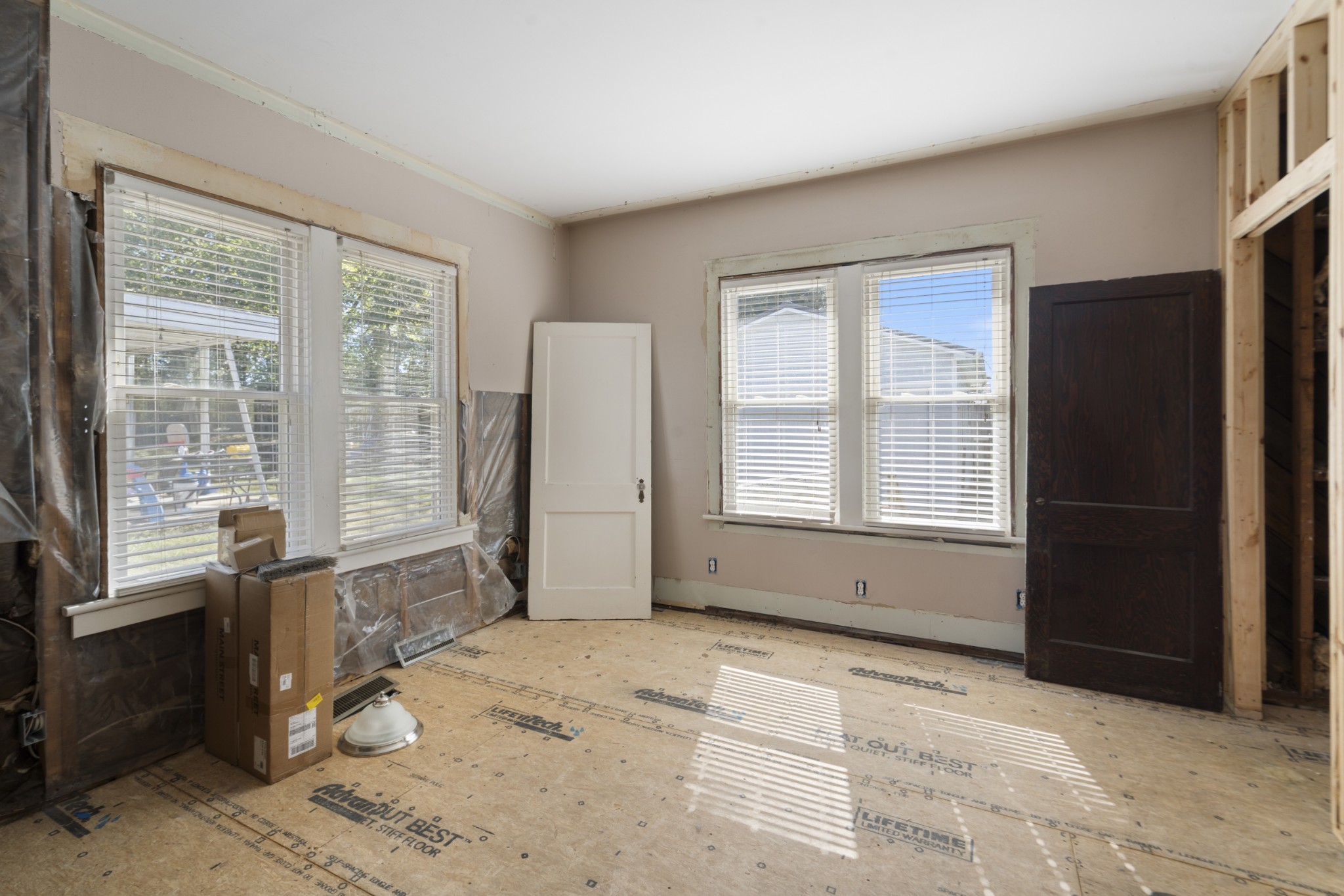 115 Perry St Property Photo 33
