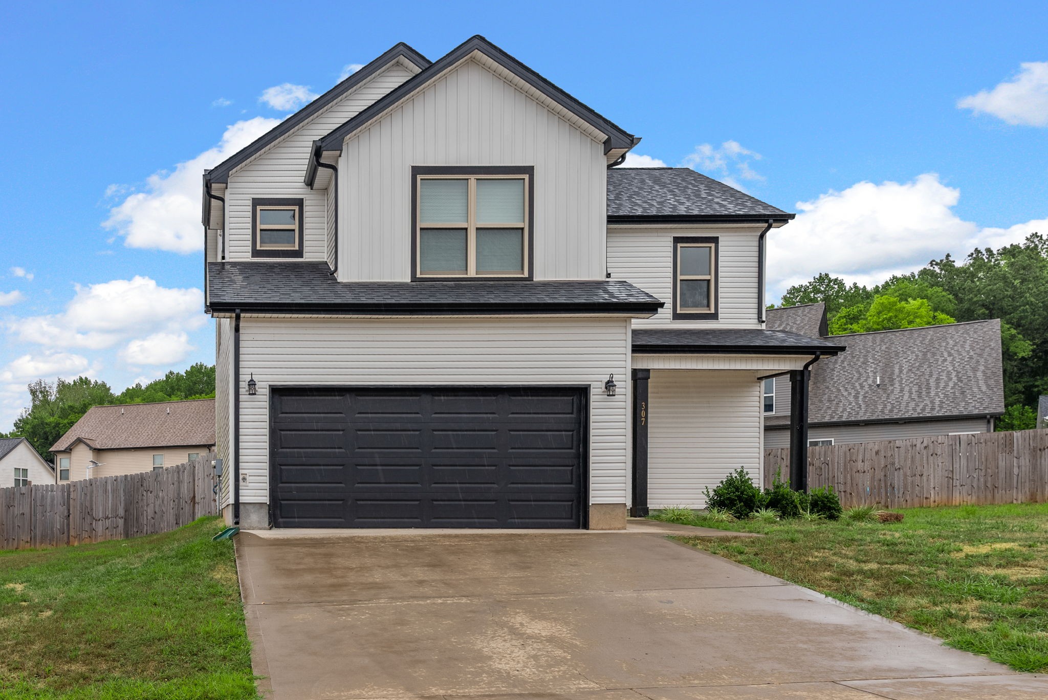 307 Lugano Ln Property Photo 2