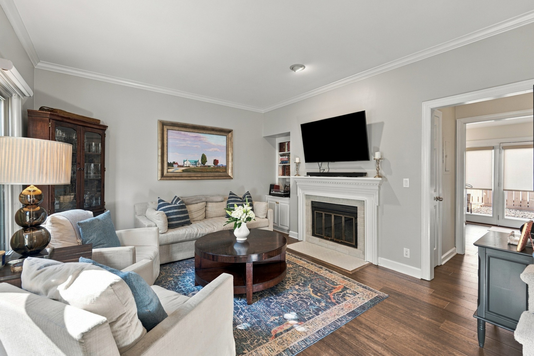 2115 Acklen Ave Property Photo 2