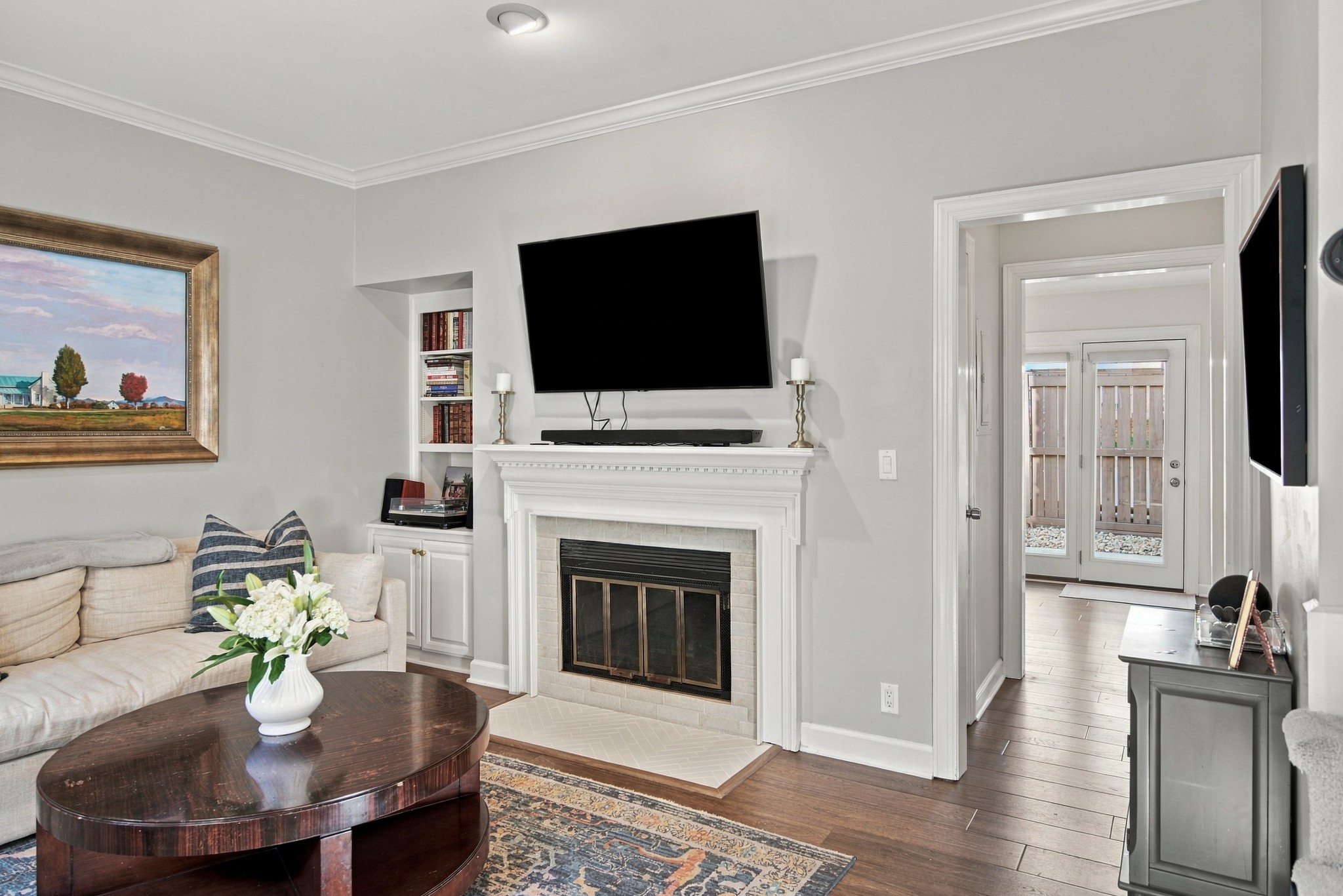 2115 Acklen Ave Property Photo 3
