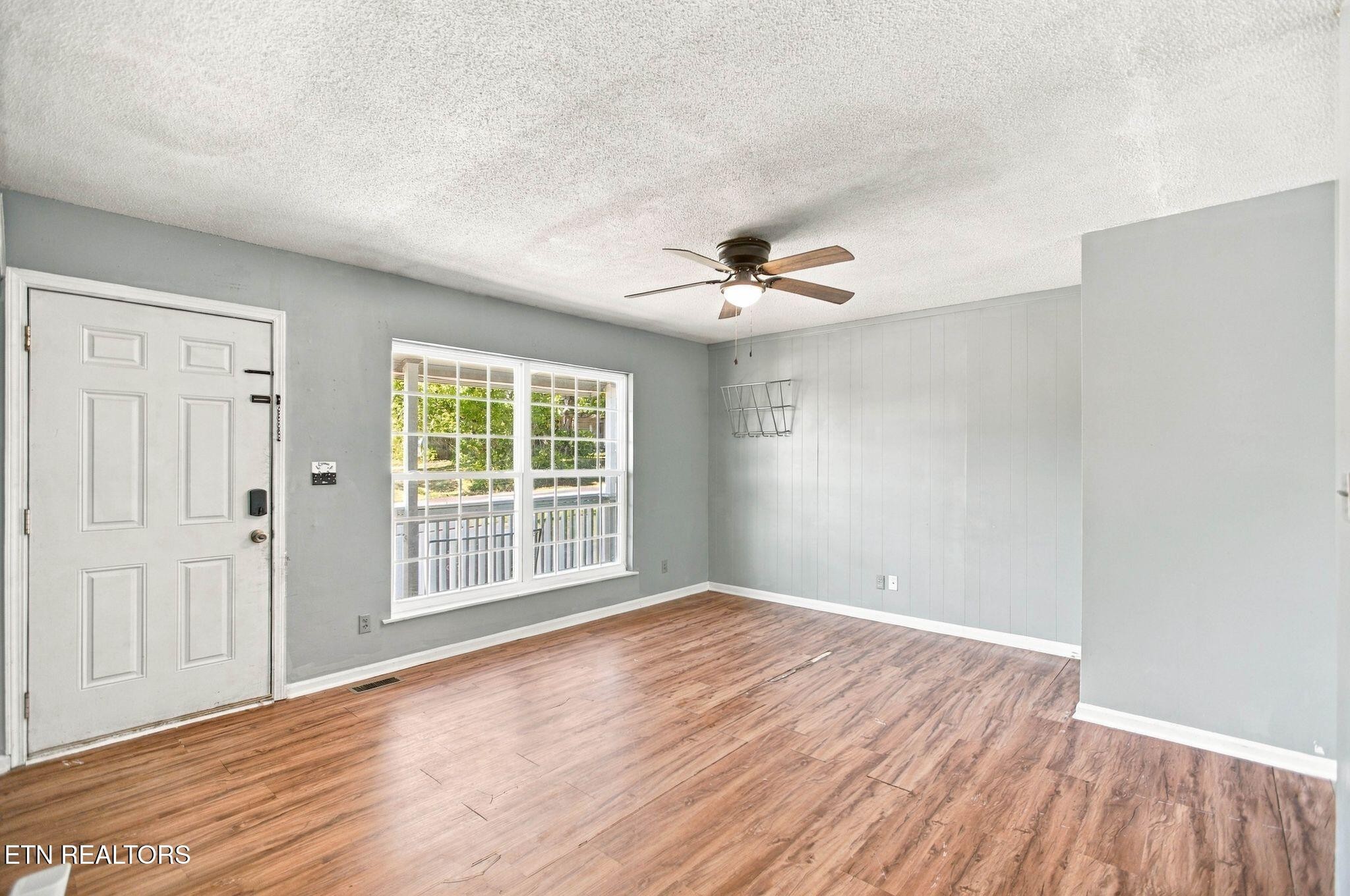 326 Grady Rd Property Photo 5