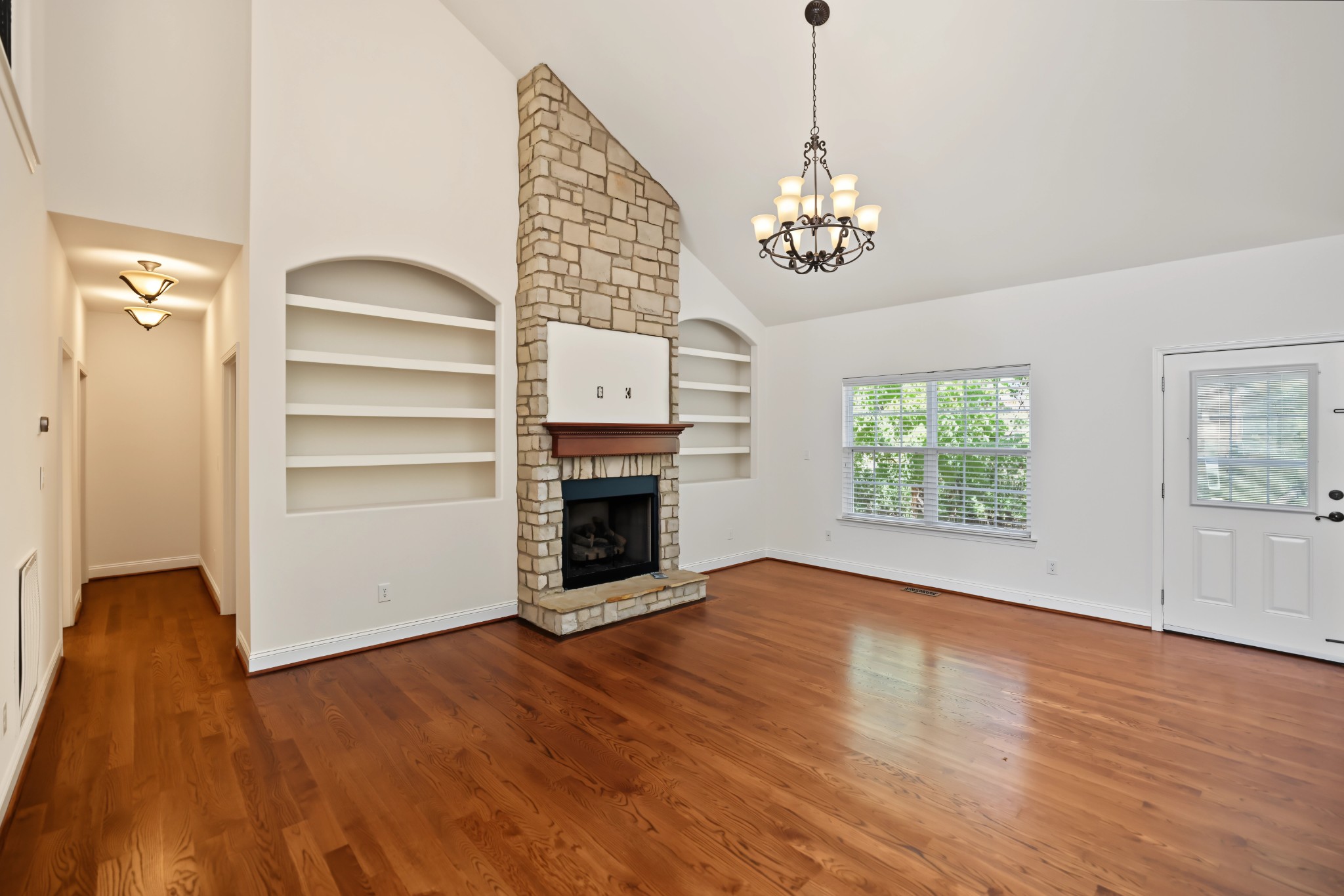 1002 Glessner Dr Property Photo 35