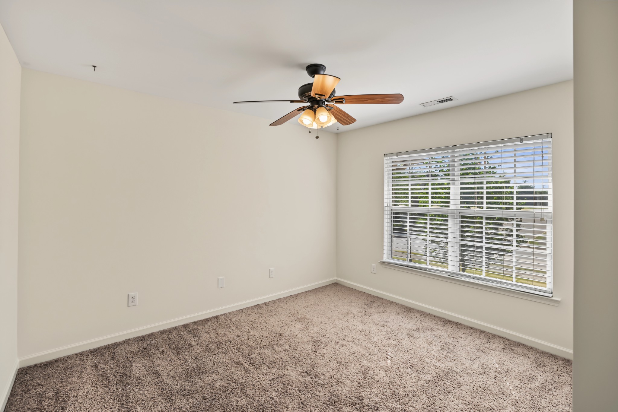 1002 Glessner Dr Property Photo 55