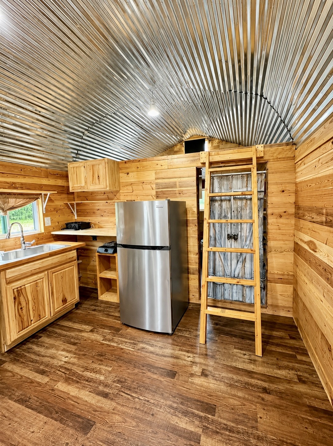 2071 Deer Creek Rd Property Photo 4