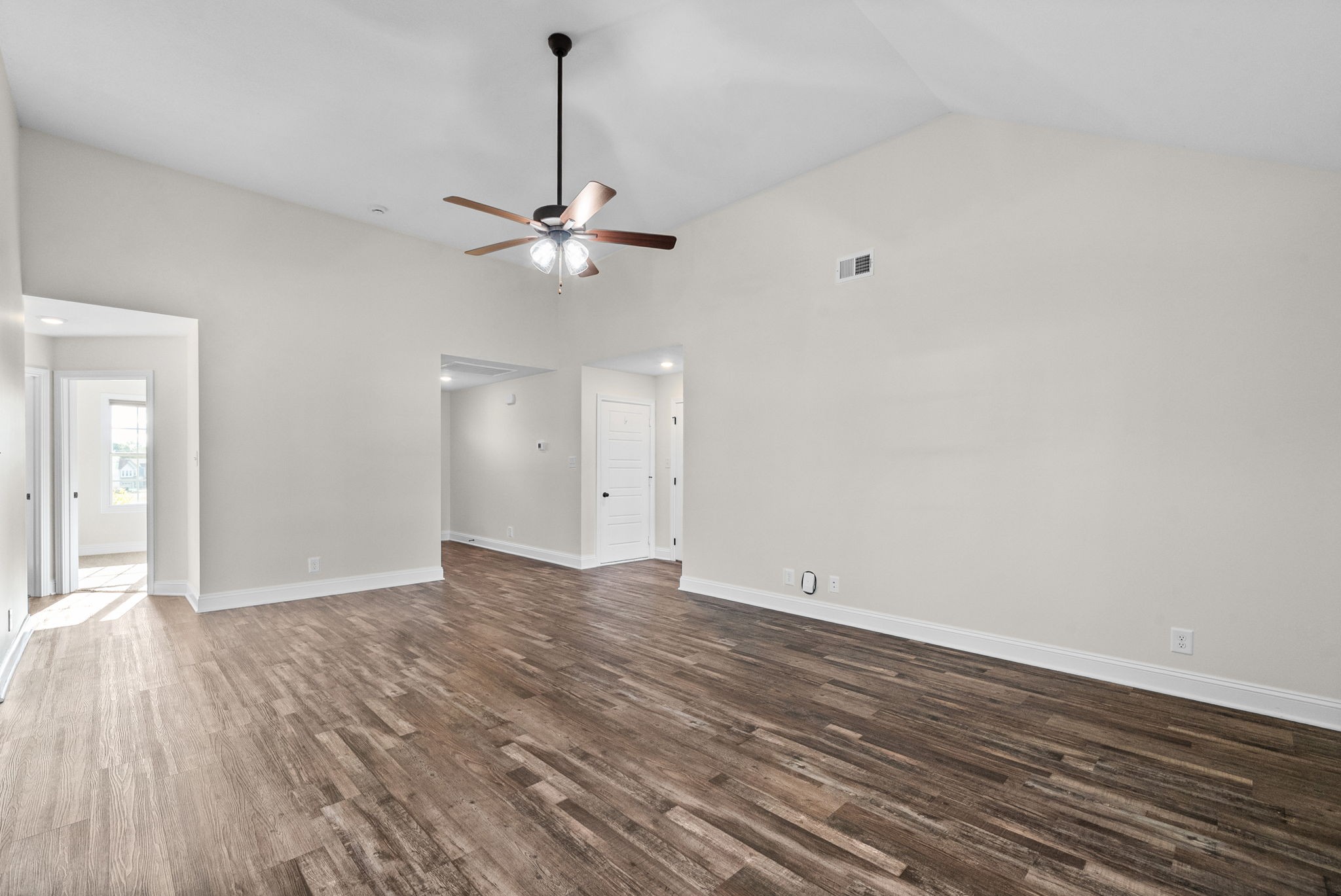 1081 Dublin Dr Property Photo 9