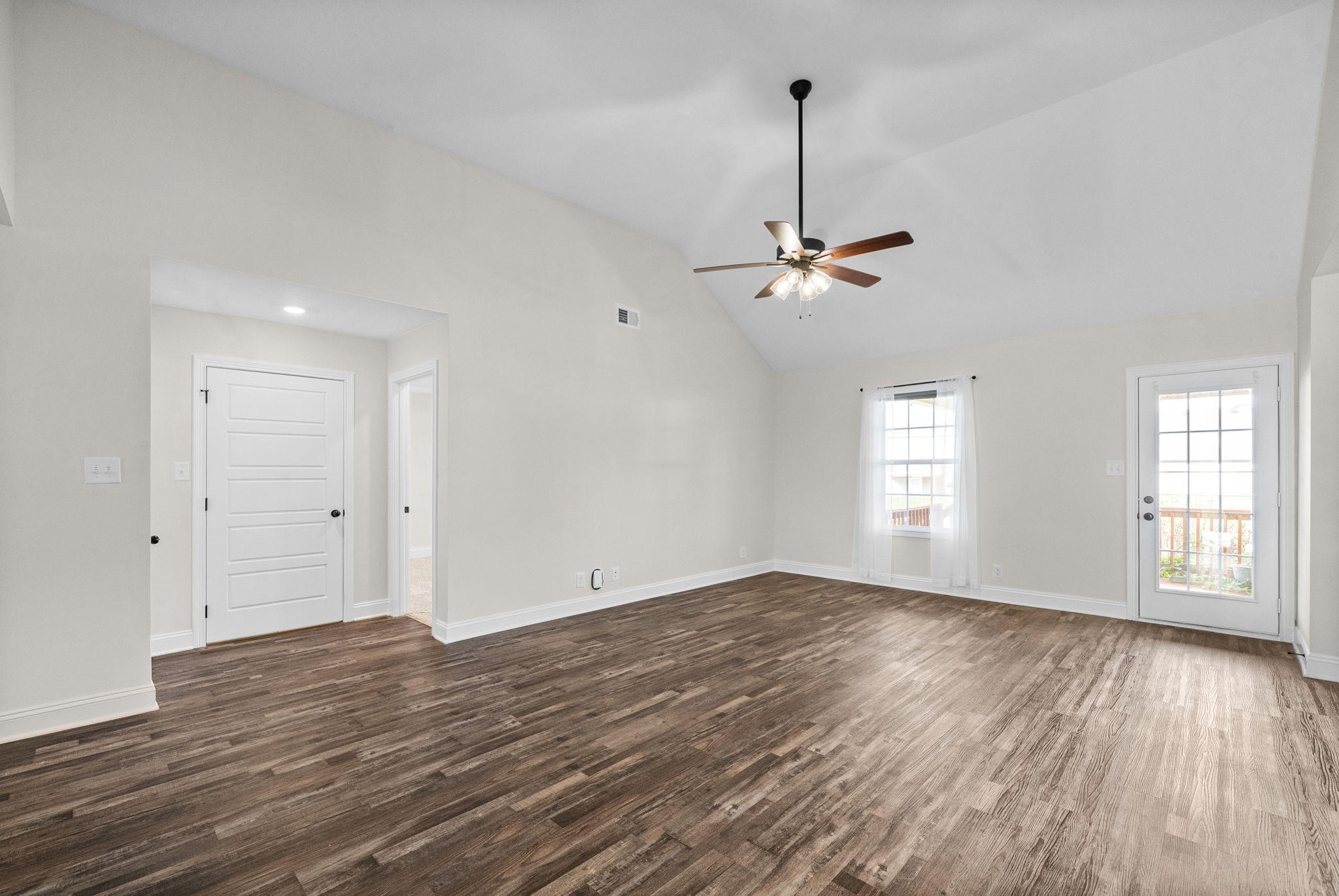 1081 Dublin Dr Property Photo 10
