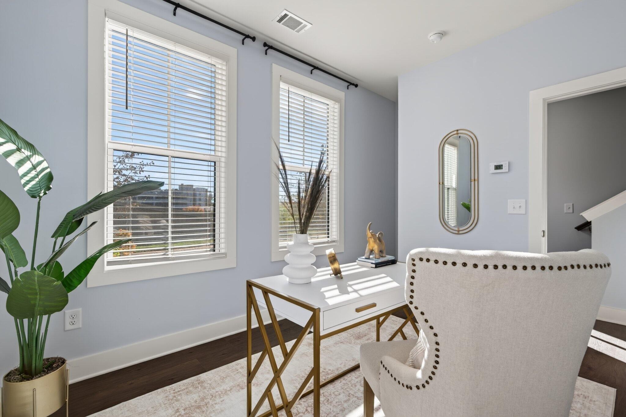 189 Peerless Avenue Property Photo 8