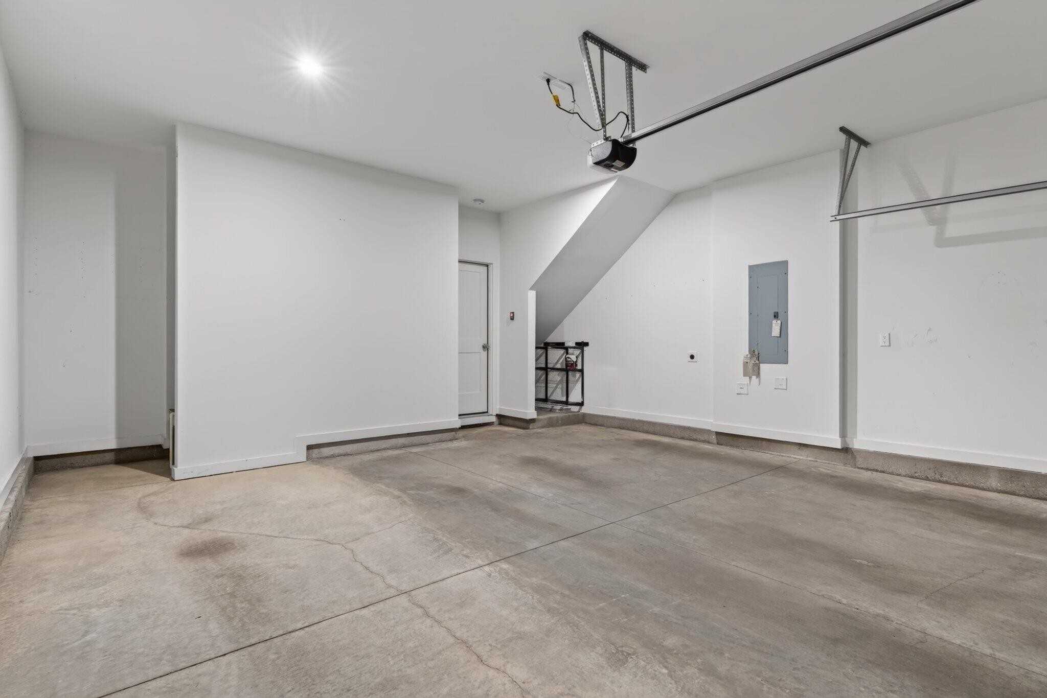 189 Peerless Avenue Property Photo 34