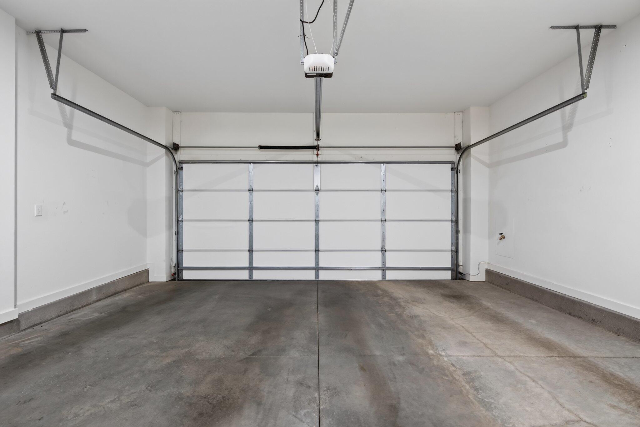 189 Peerless Avenue Property Photo 35