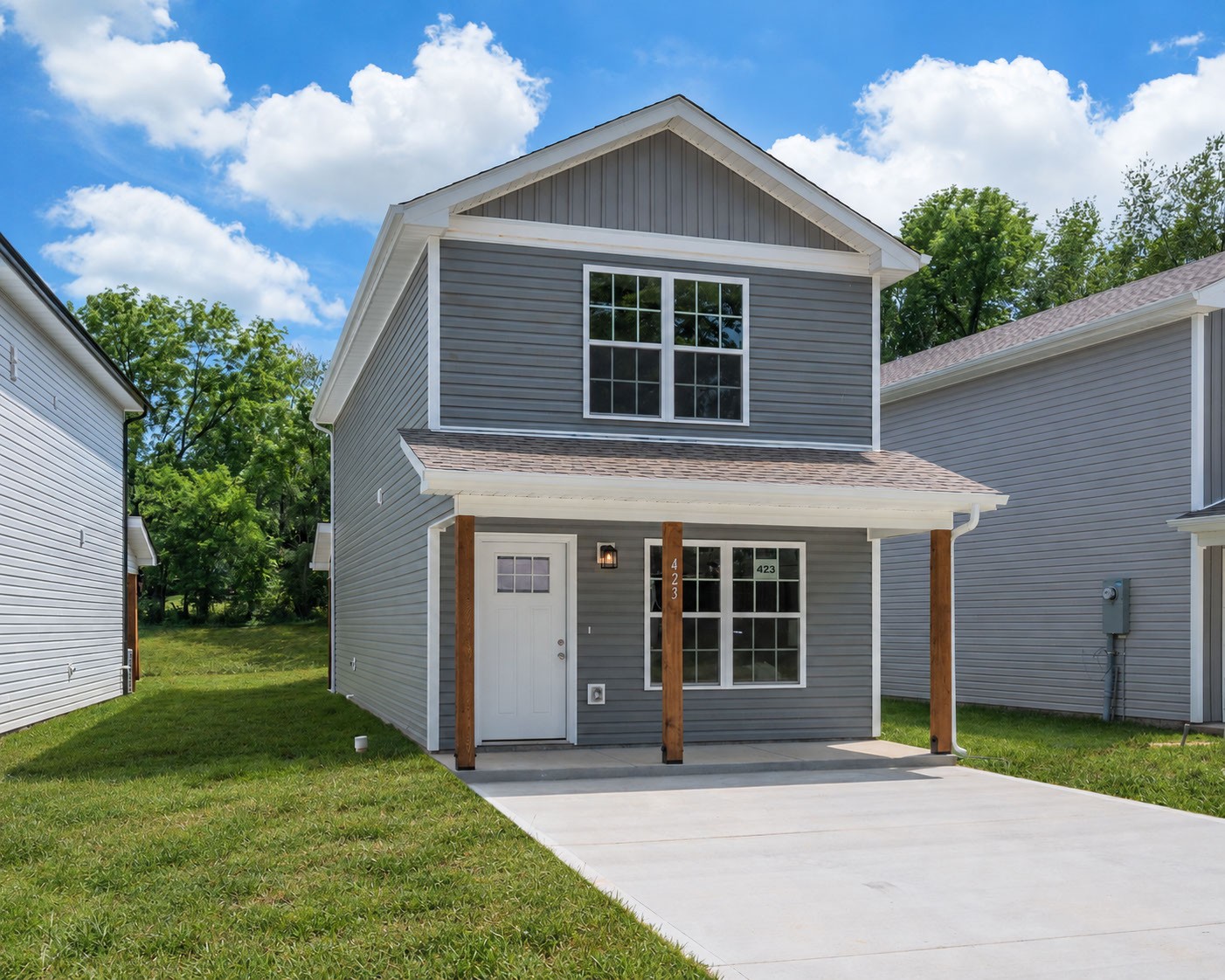 423 Via Drive Property Photo 1