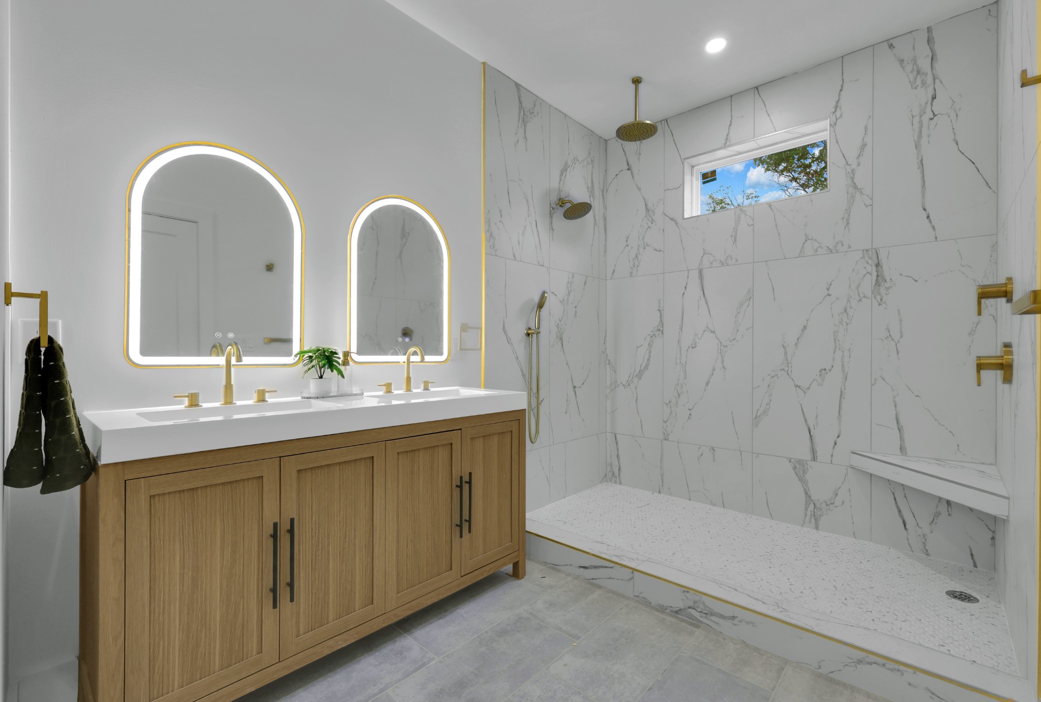 6663 Cabot Dr Property Photo 13