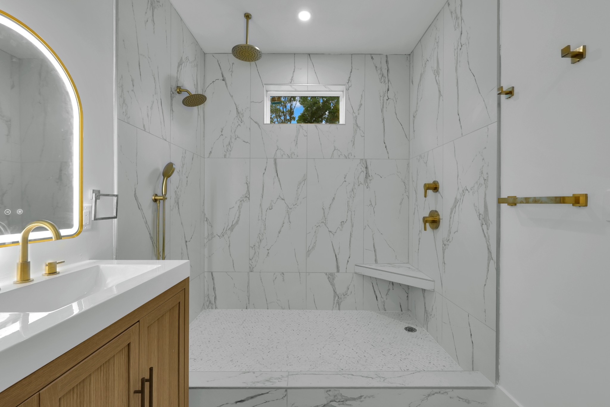 6663 Cabot Dr Property Photo 14