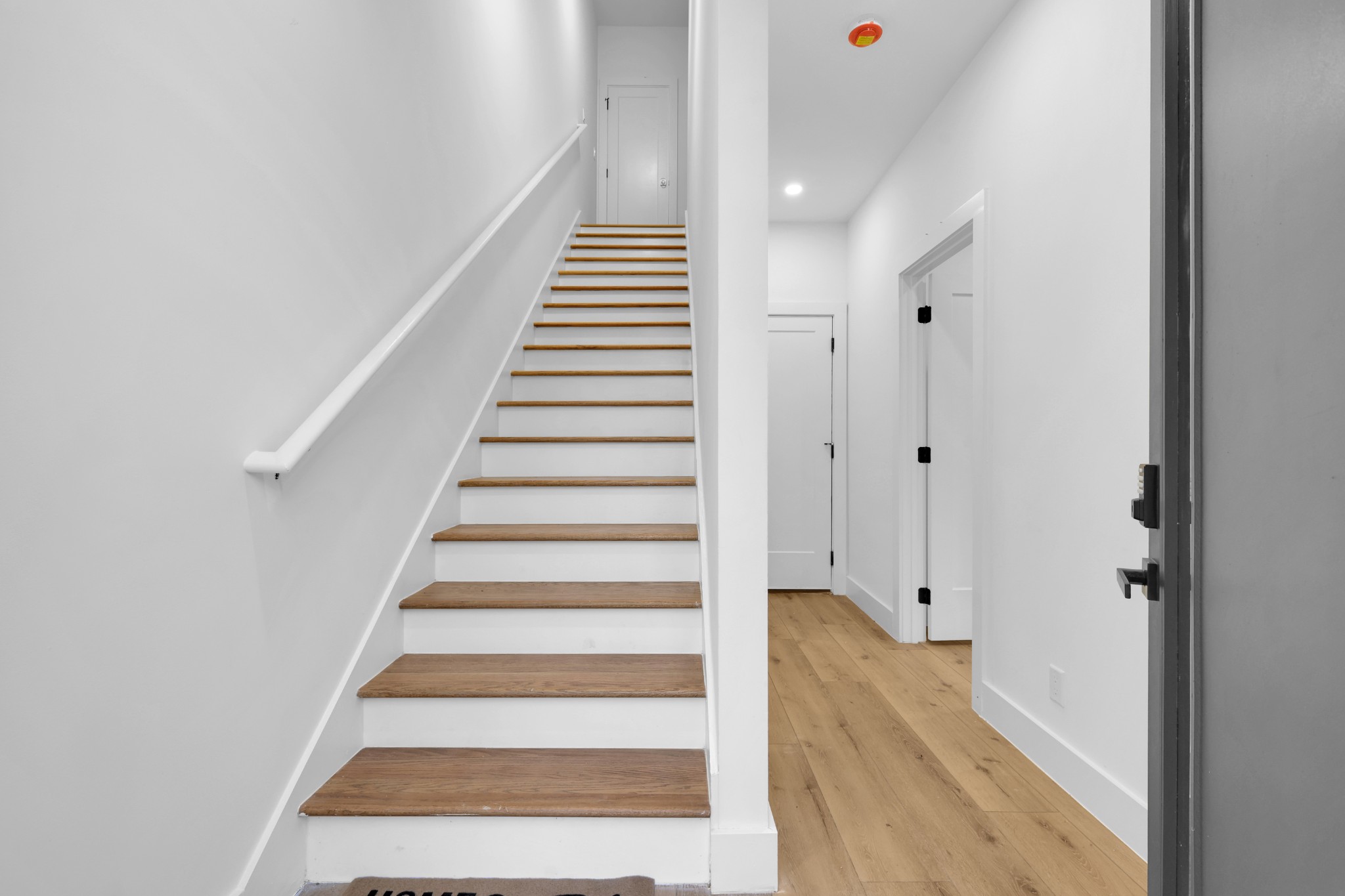 6663 Cabot Dr Property Photo 16