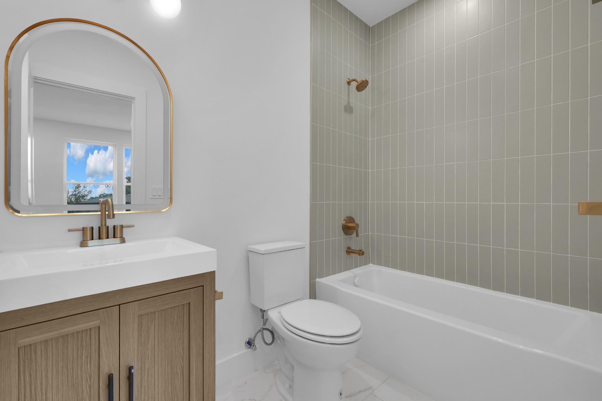 6663 Cabot Dr Property Photo 17