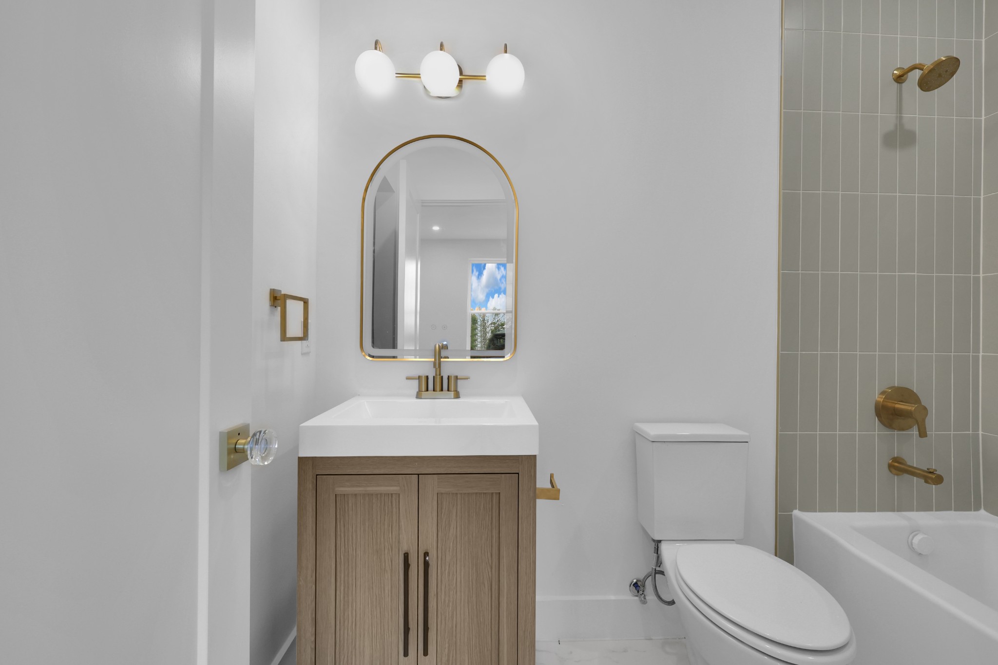 6663 Cabot Dr Property Photo 18