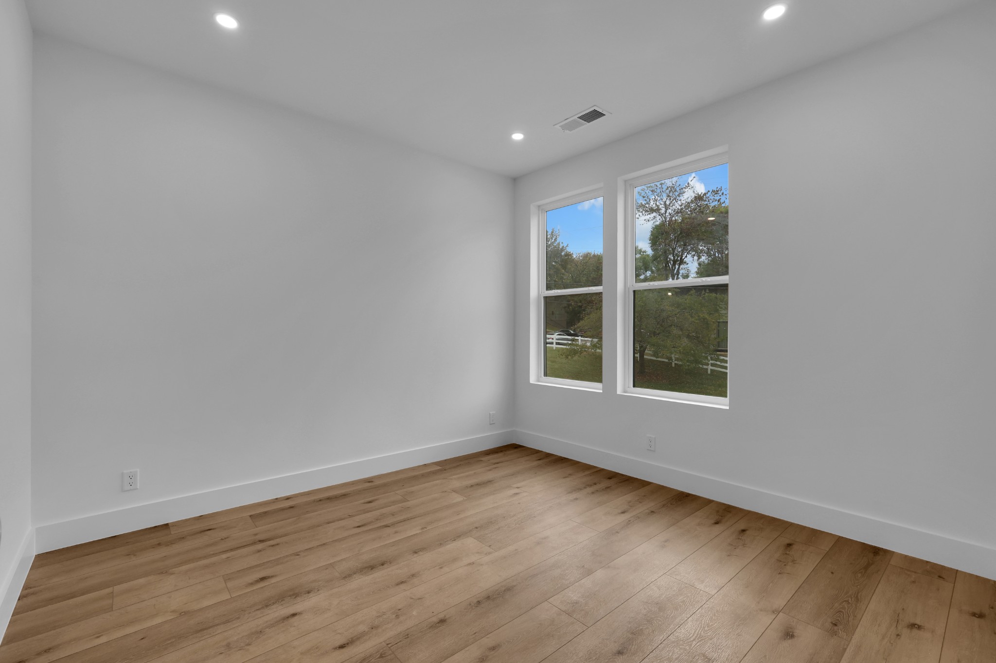 6663 Cabot Dr Property Photo 19