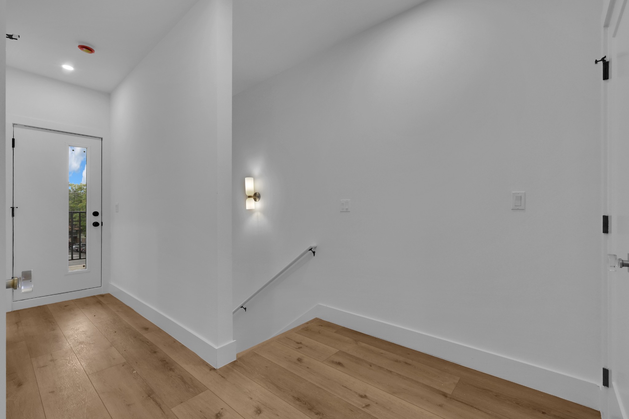 6663 Cabot Dr Property Photo 21