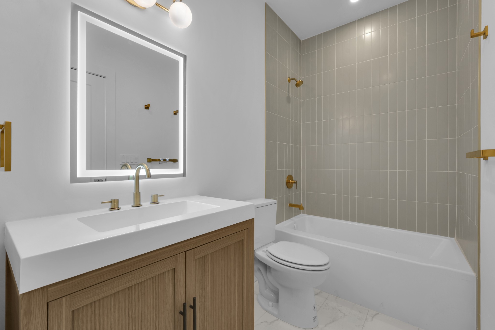 6663 Cabot Dr Property Photo 26