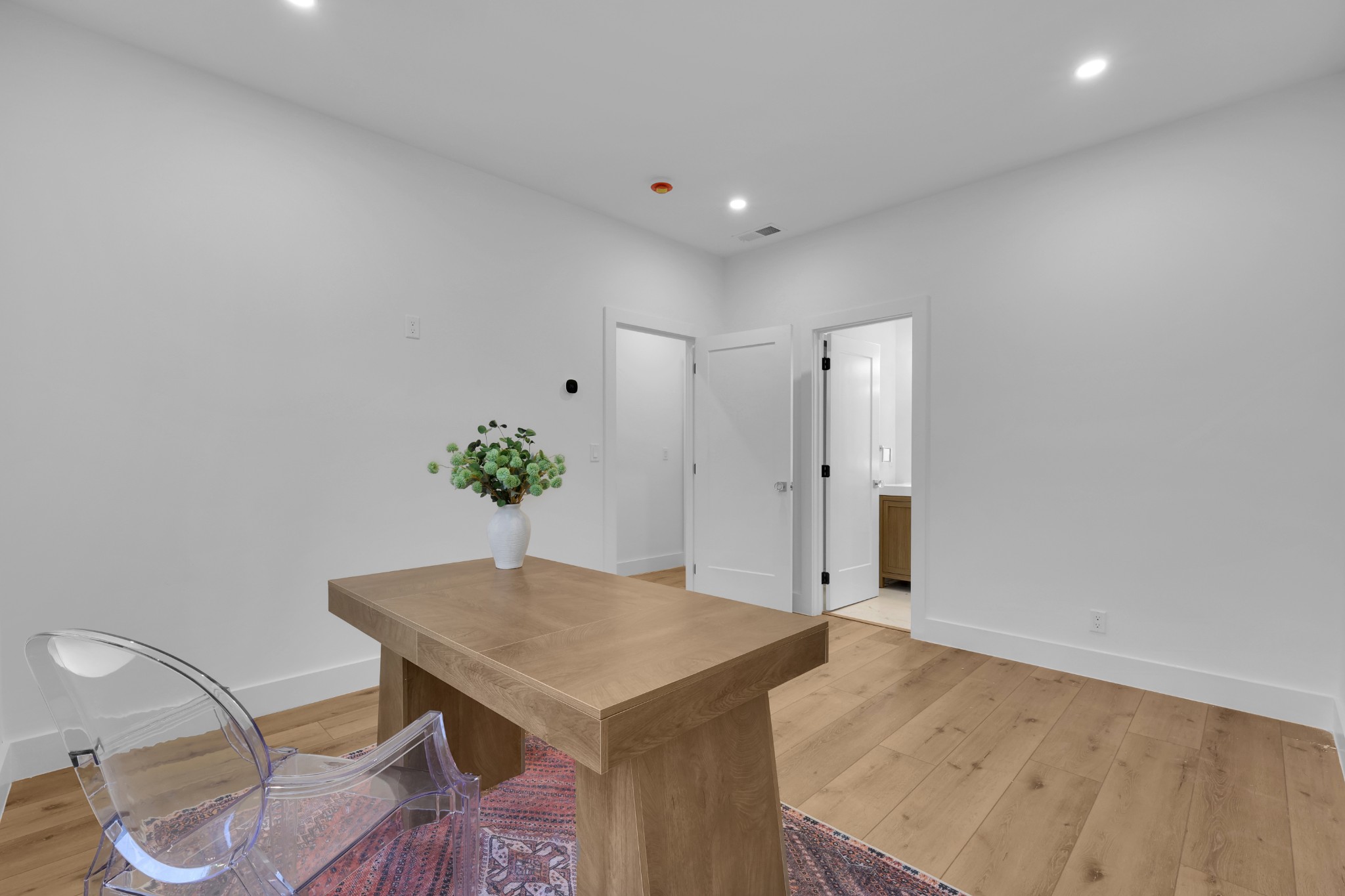 6663 Cabot Dr Property Photo 29