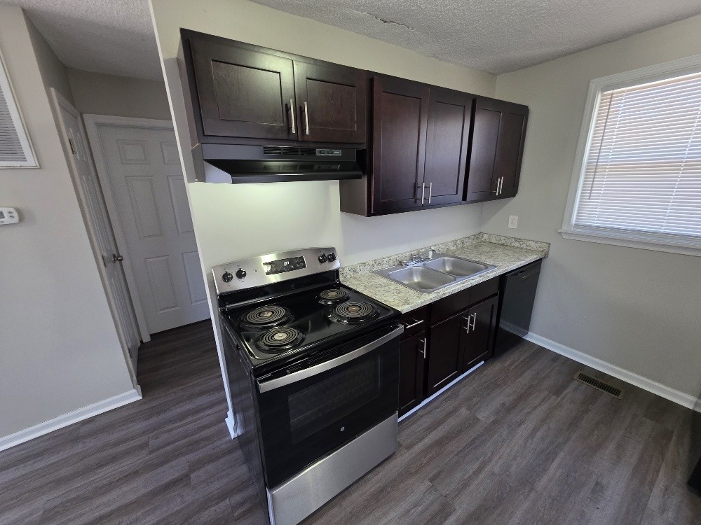 162 Welworth St Property Photo 4