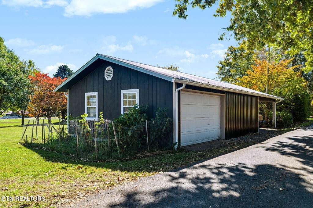 3114 Wearwood Drive Property Photo 47