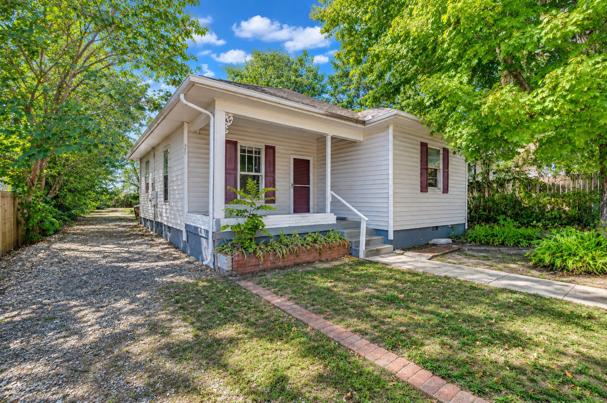 511 Veritas St Property Photo 1