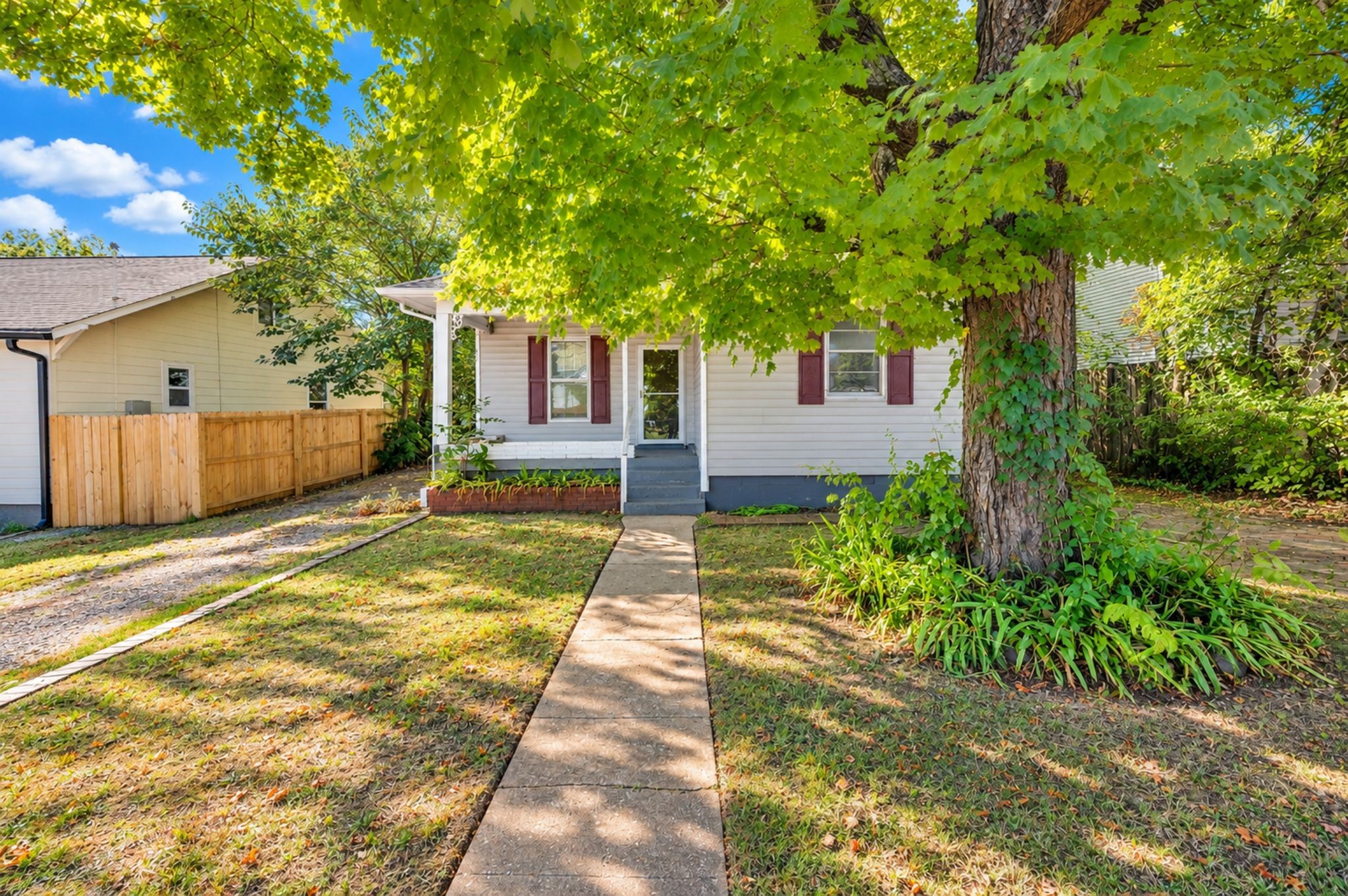 511 Veritas St Property Photo 5