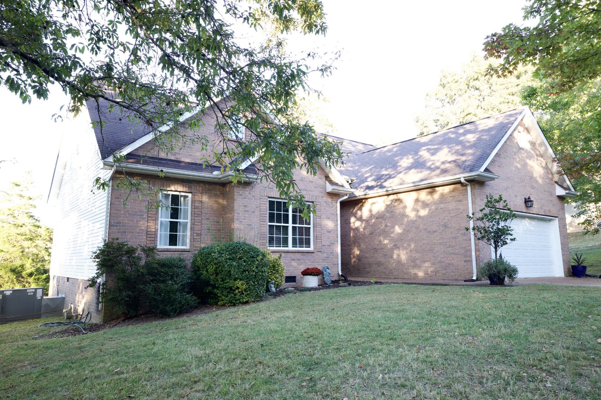 7504 Cherokee Hills Rd Property Photo 3