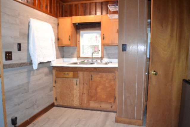 128 Cummins Ct Property Photo 3