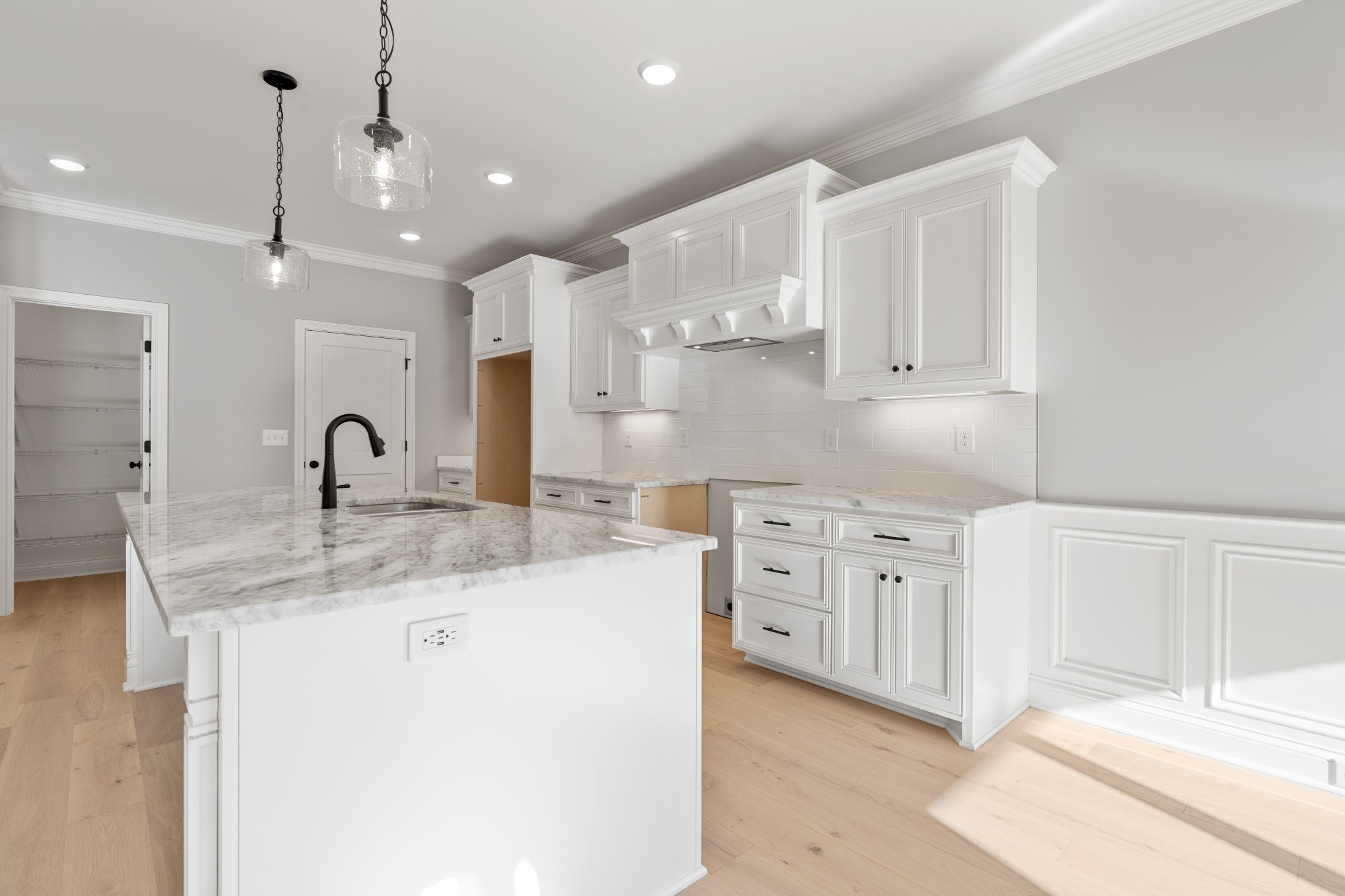2020 Wt Chandler Blvd Property Photo 12